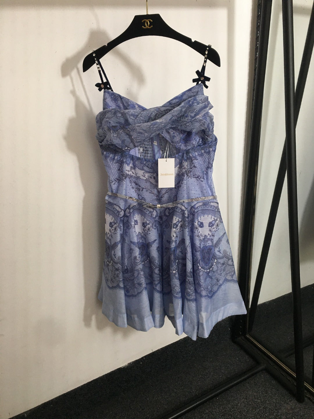 25 new Diamond bow halter dress