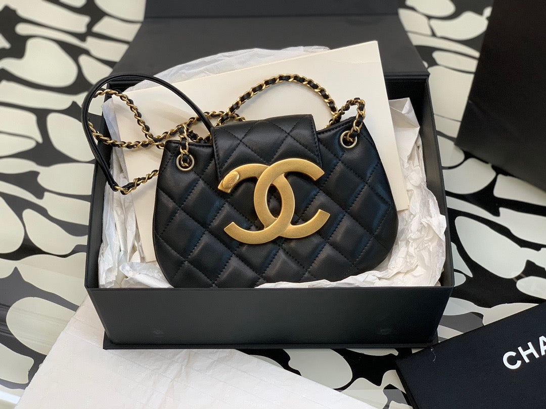 25 Early Spring Resort Collection Metal Chain Large Logo Crossbody Bag