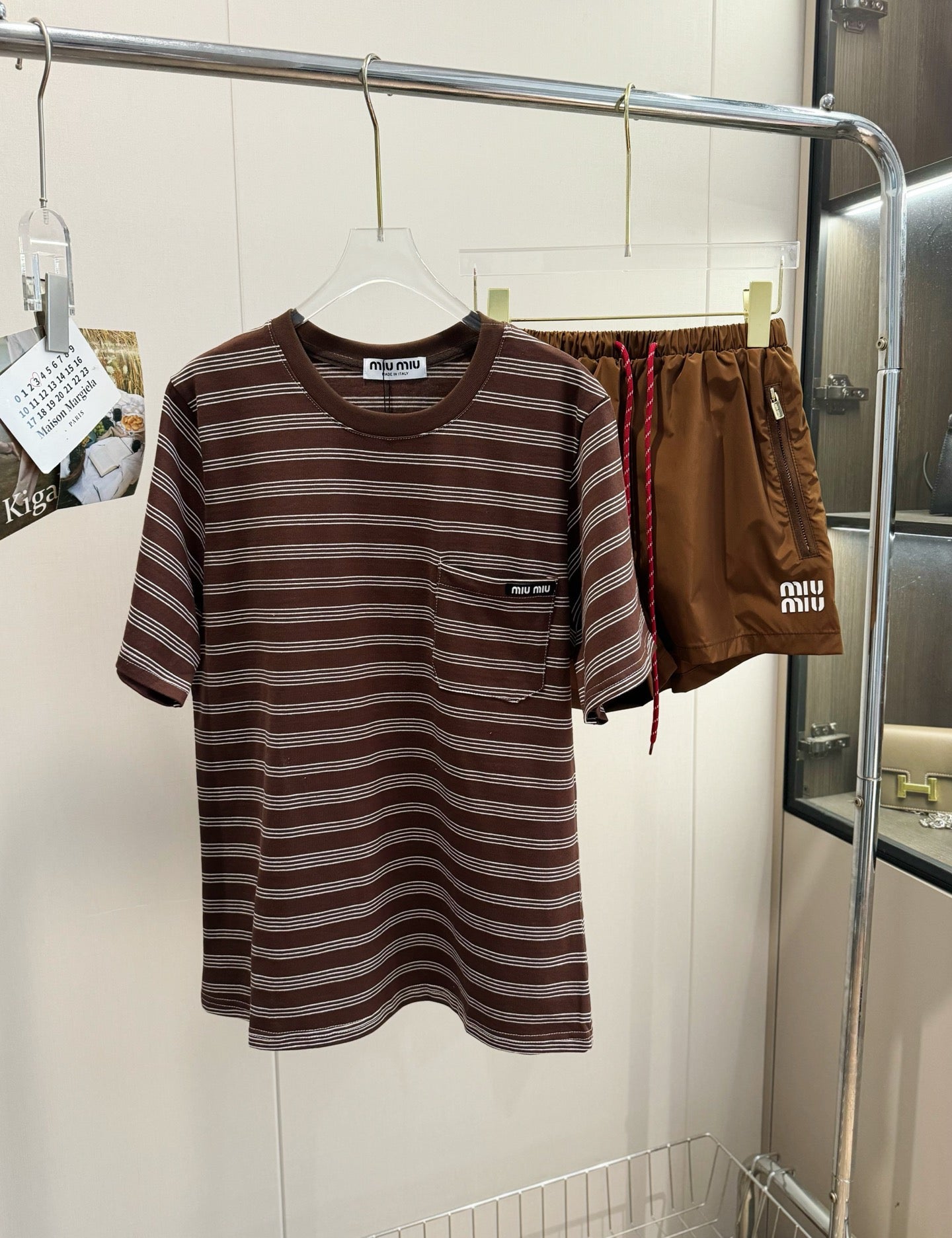 25 new Hazelnut chocolate short sleeved shirt suit