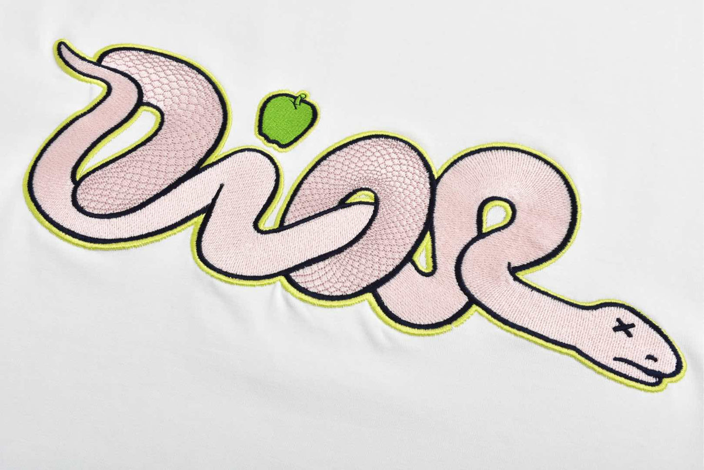 25SS Co-branded Year of the Snake graffiti embroidered short sleeves