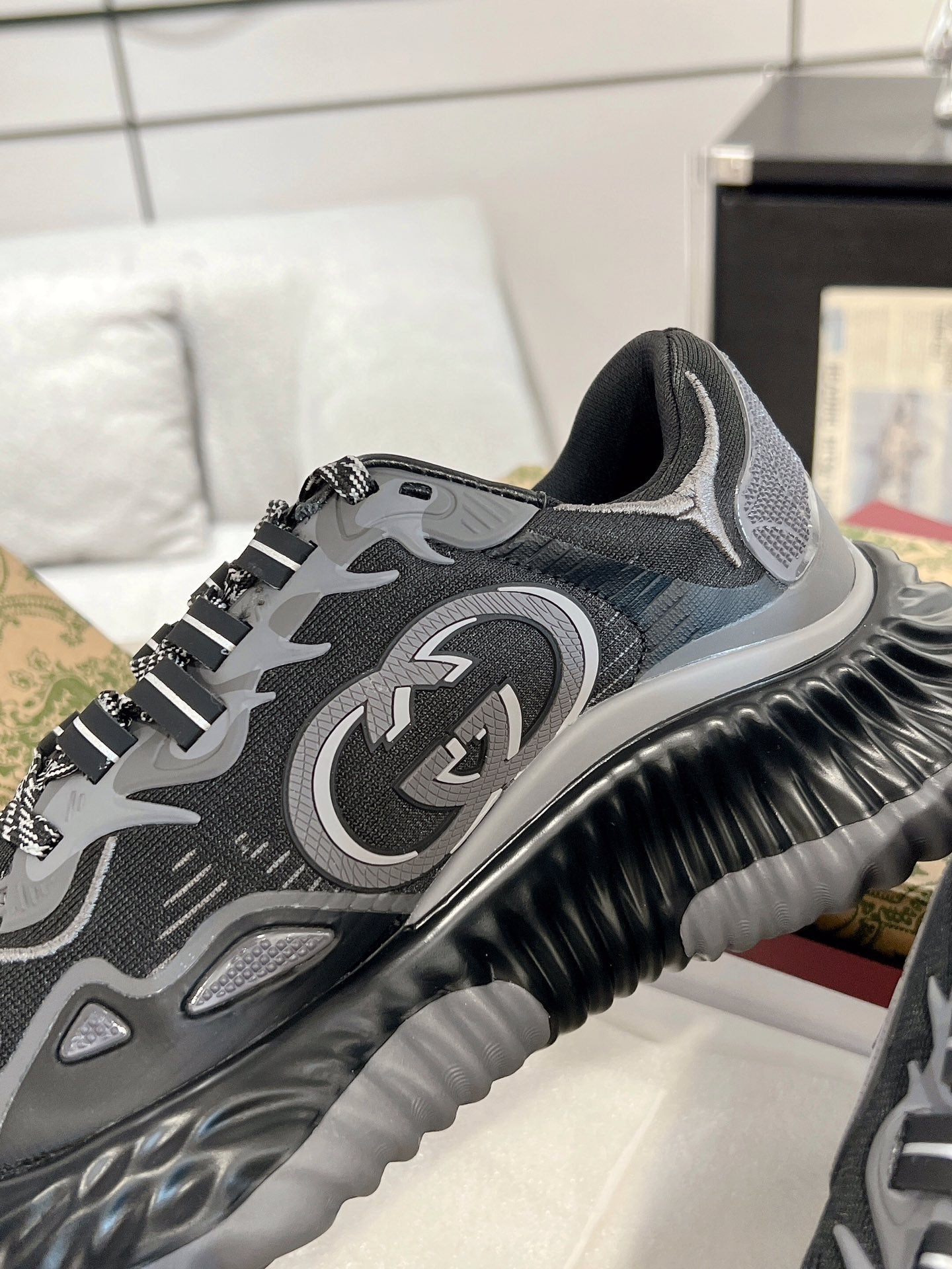 G Low Top casual shoes