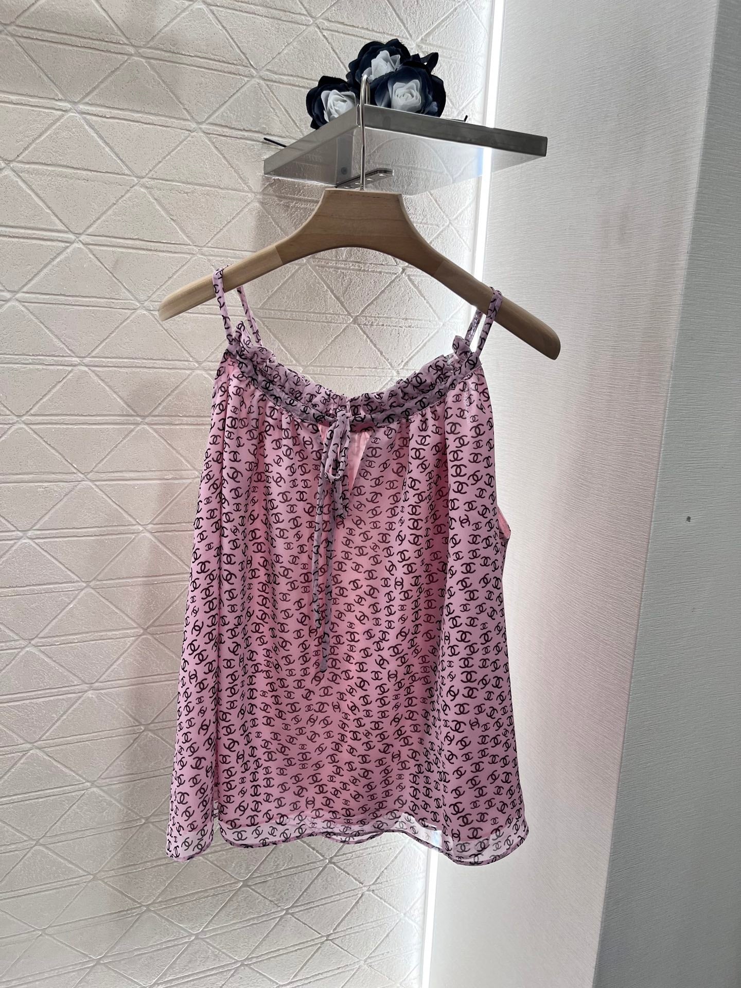 Full width double C pattern sling