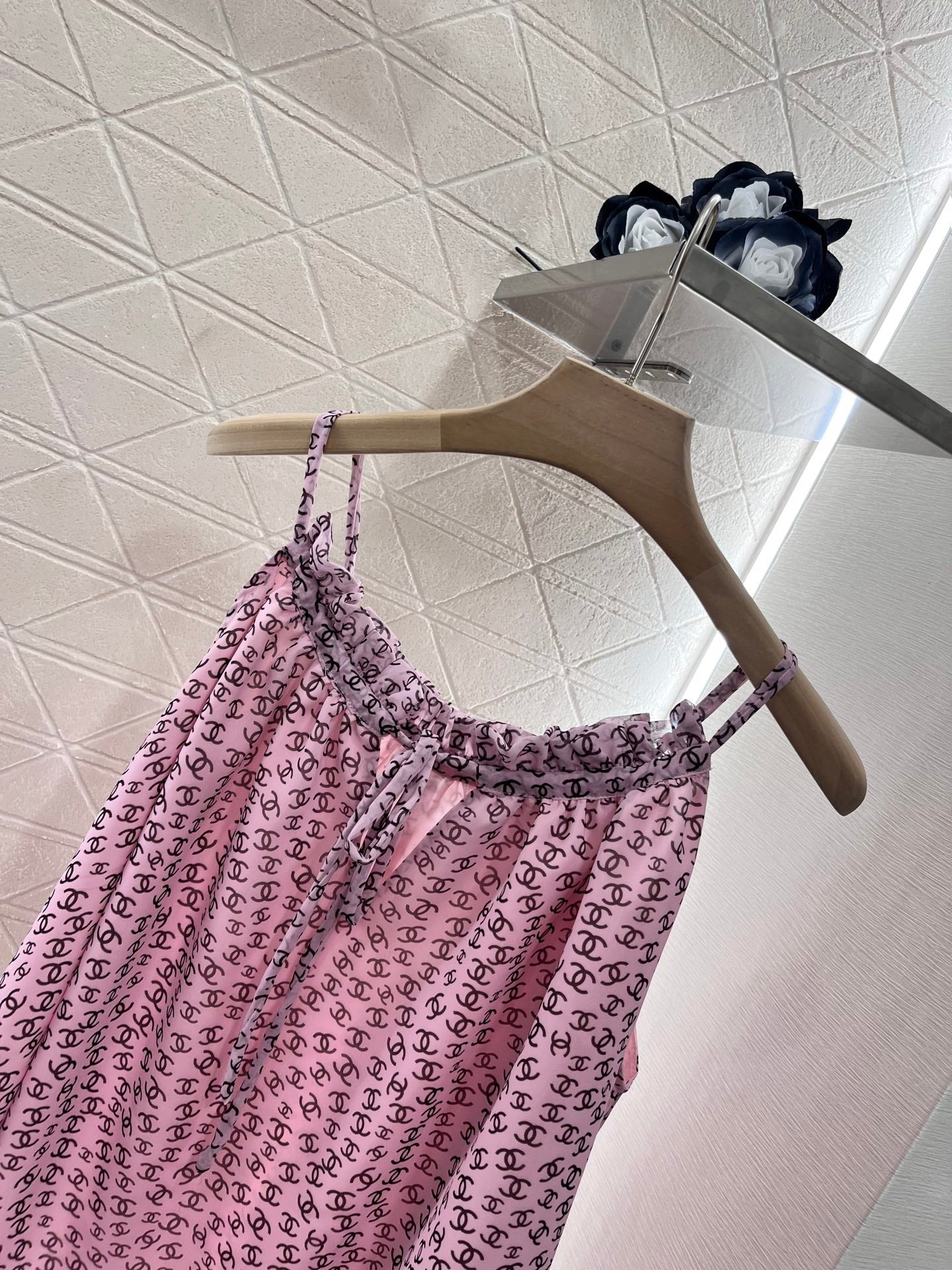Full width double C pattern sling