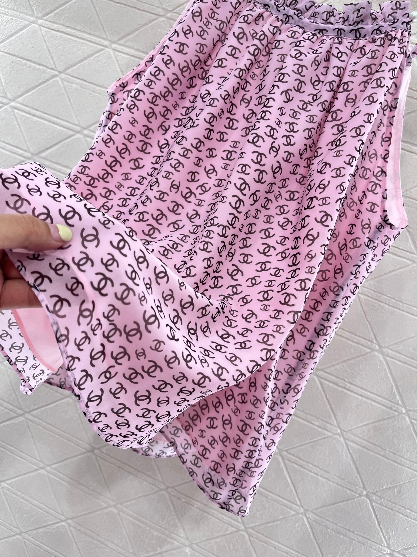 Full width double C pattern sling