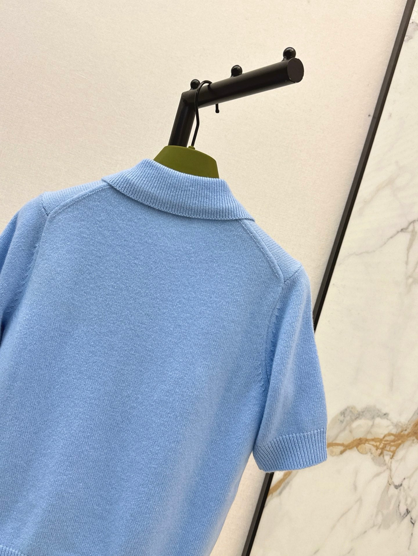 25SS Collar short sleeved top