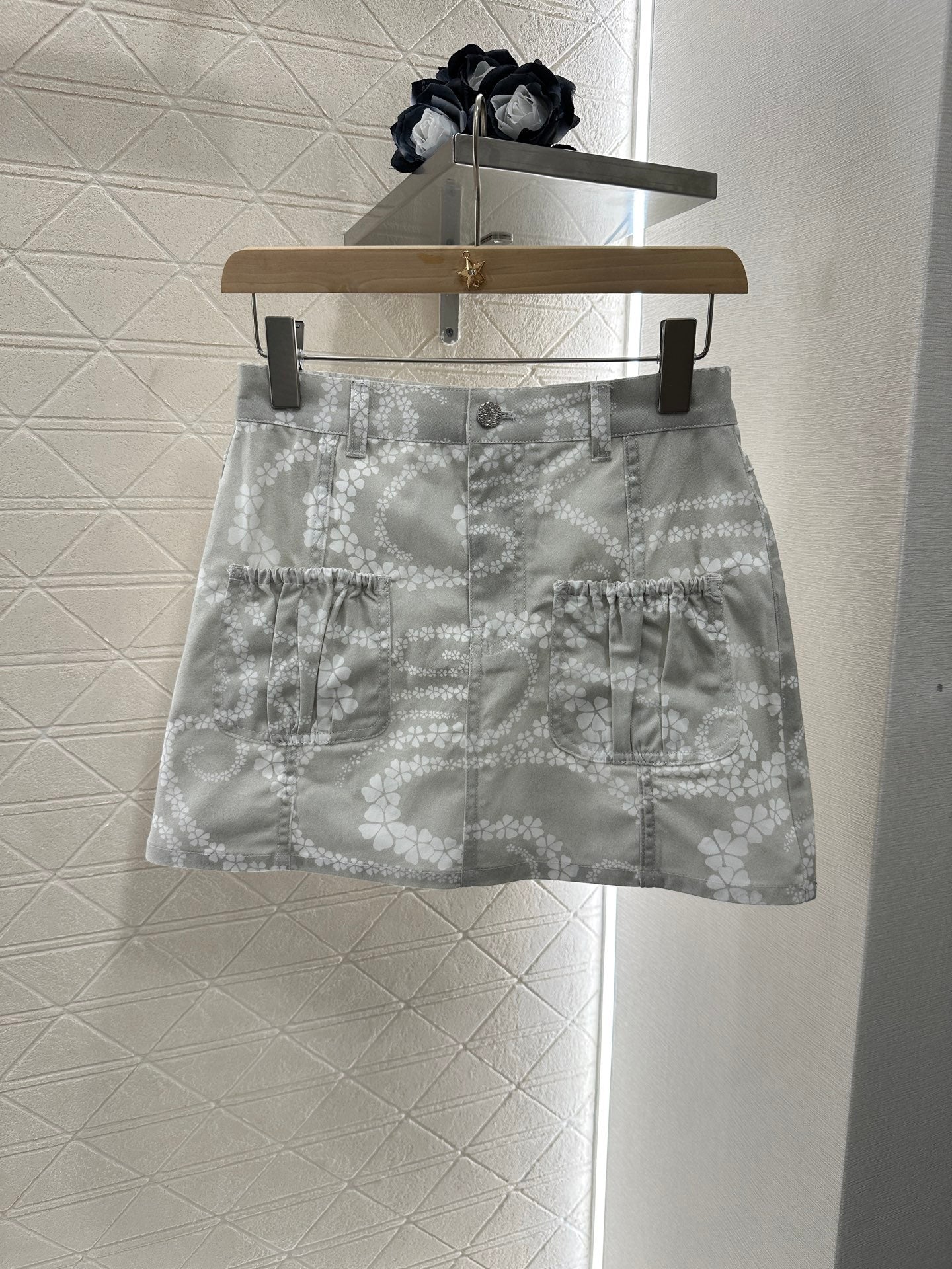 25 Printed denim skirt