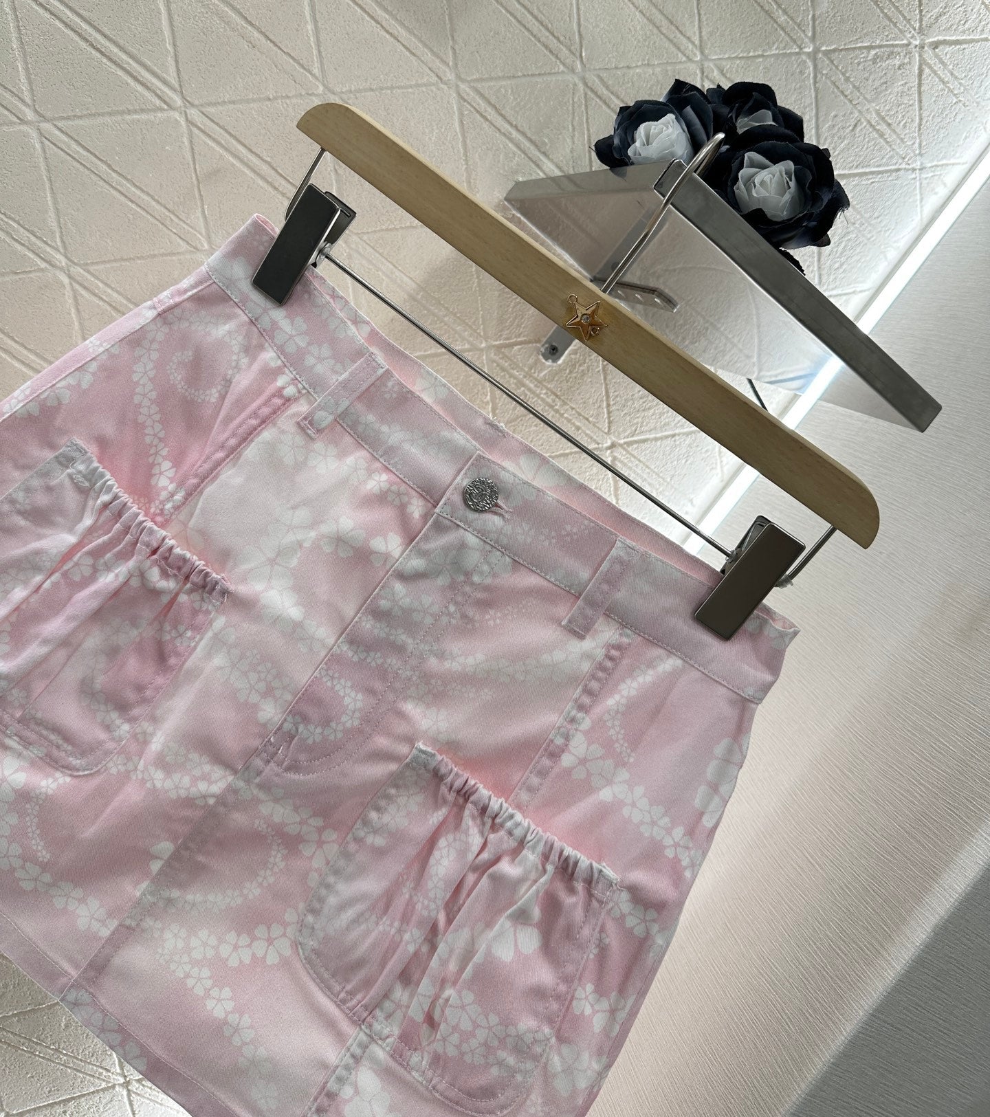 25 Printed denim skirt