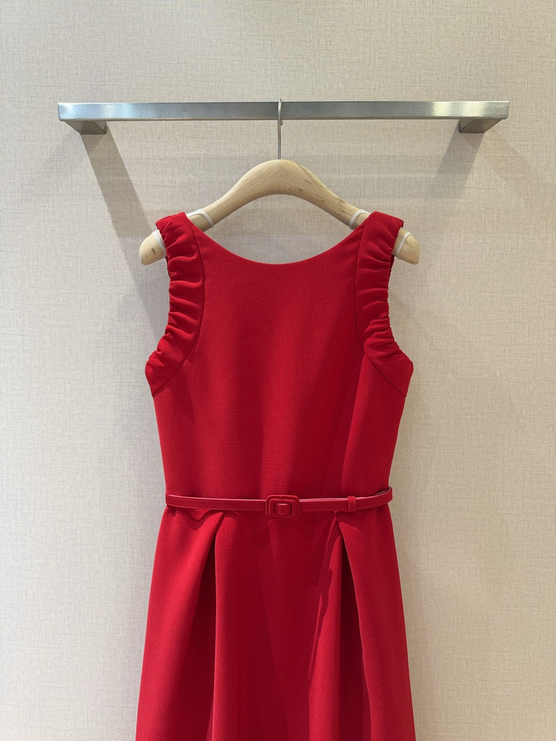 25 French Minimalist Ruffled Trim Sleeveless Dress