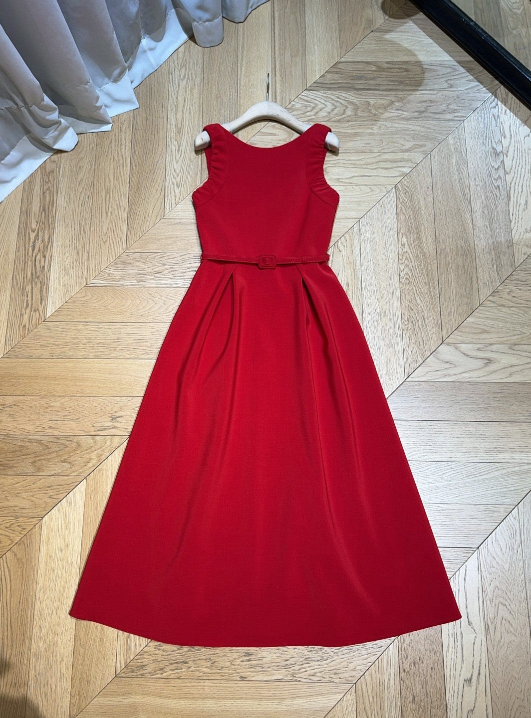 25 French Minimalist Ruffled Trim Sleeveless Dress