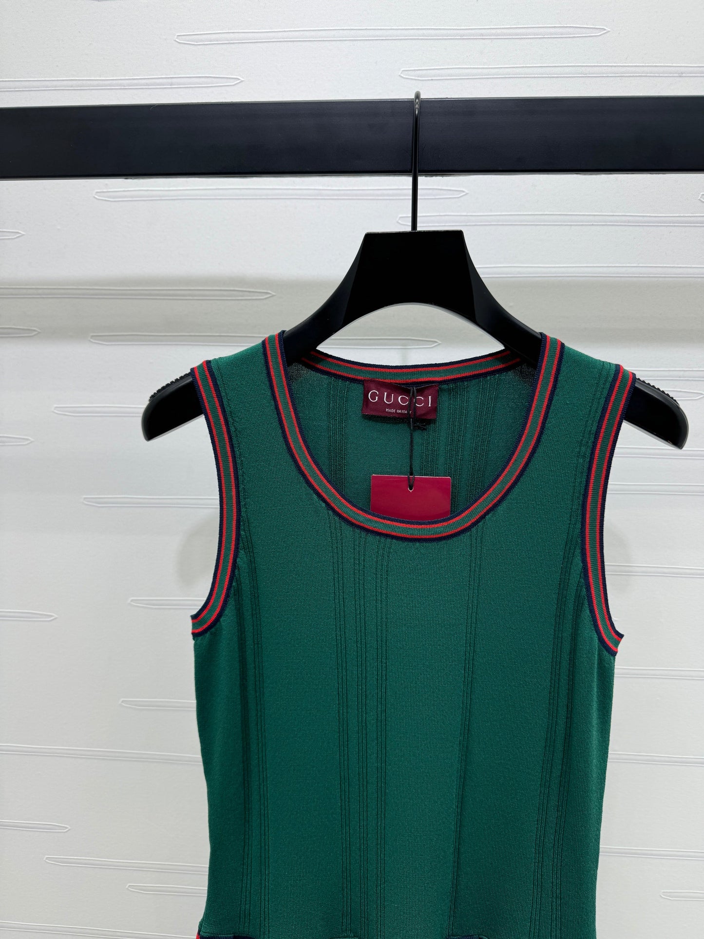 25 Colorblocked pleated sleeveless knit dress!
