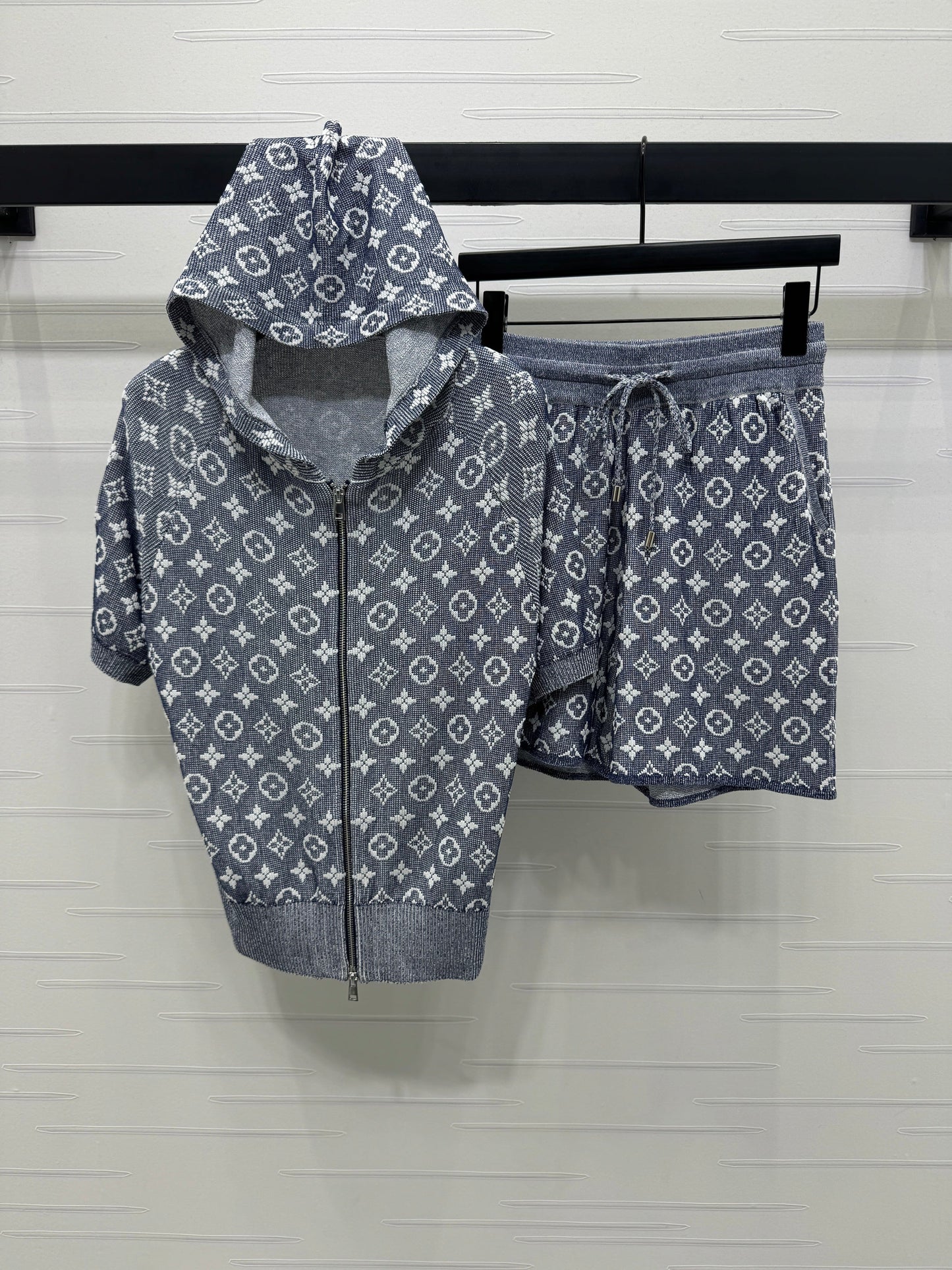 25 Zipper Jacquard Knit Short Sleeve Shorts Set