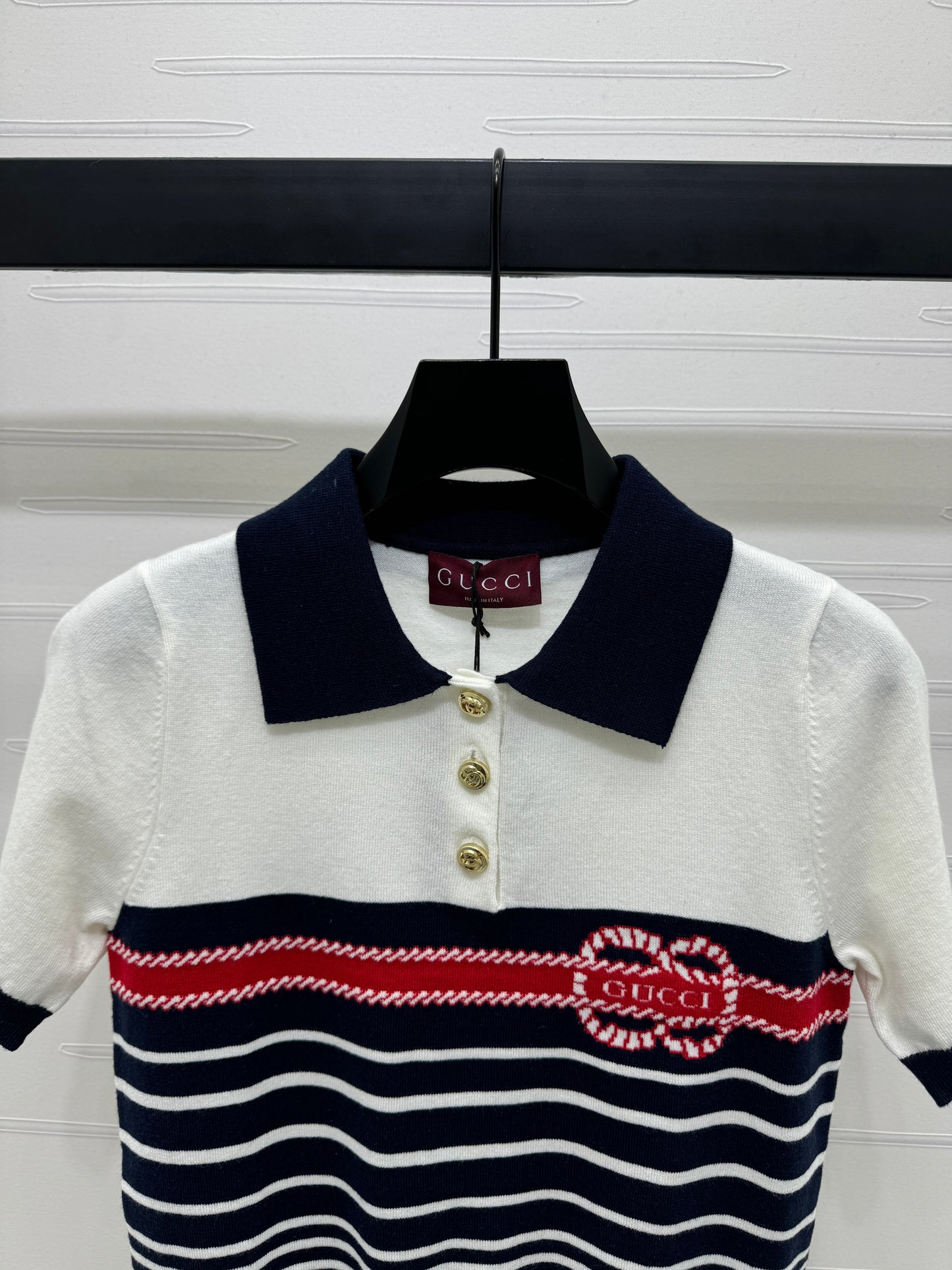 25 Striped lapel knit short sleeve