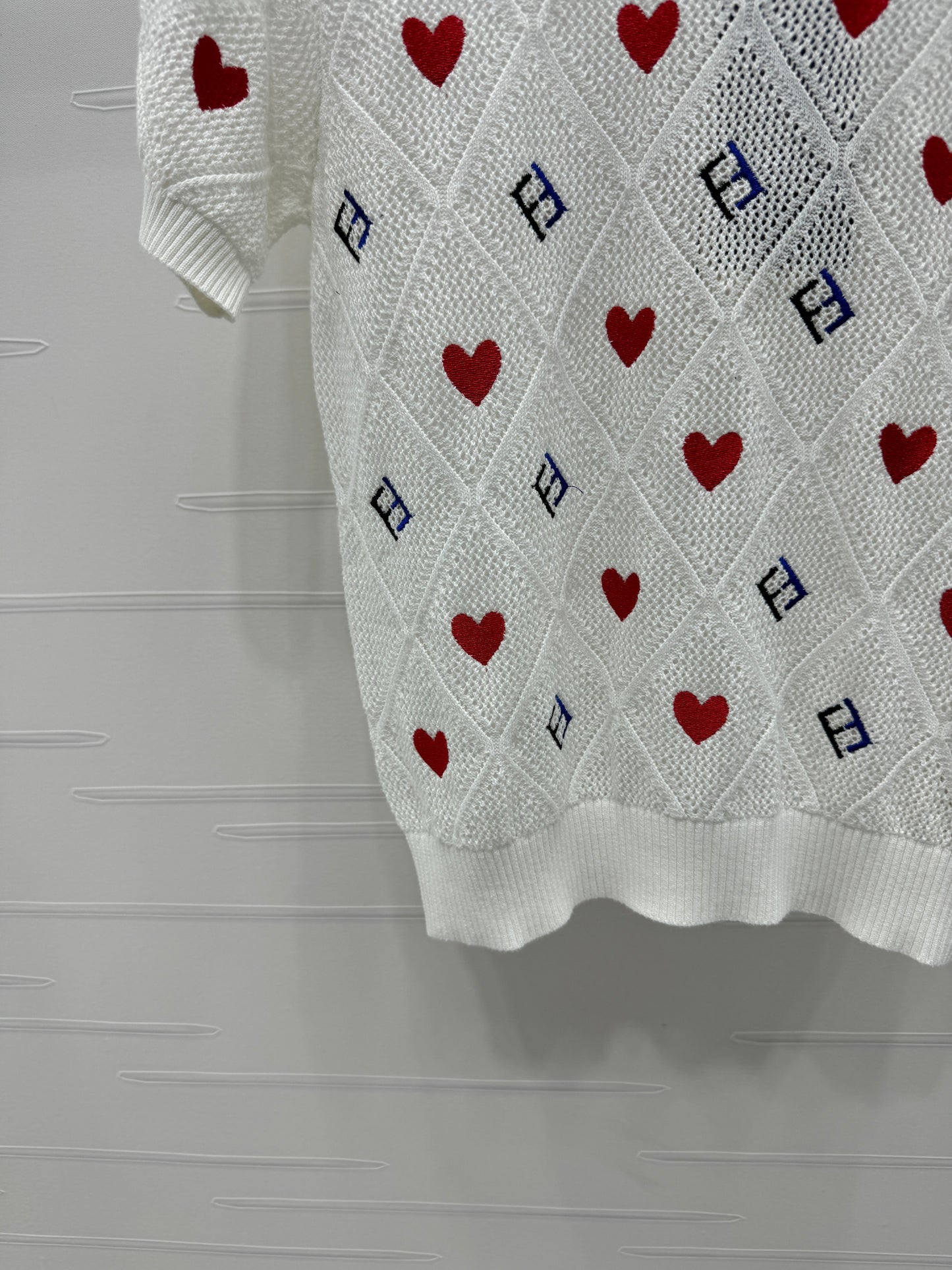 25 Cutout monogrammed knit short sleeves!