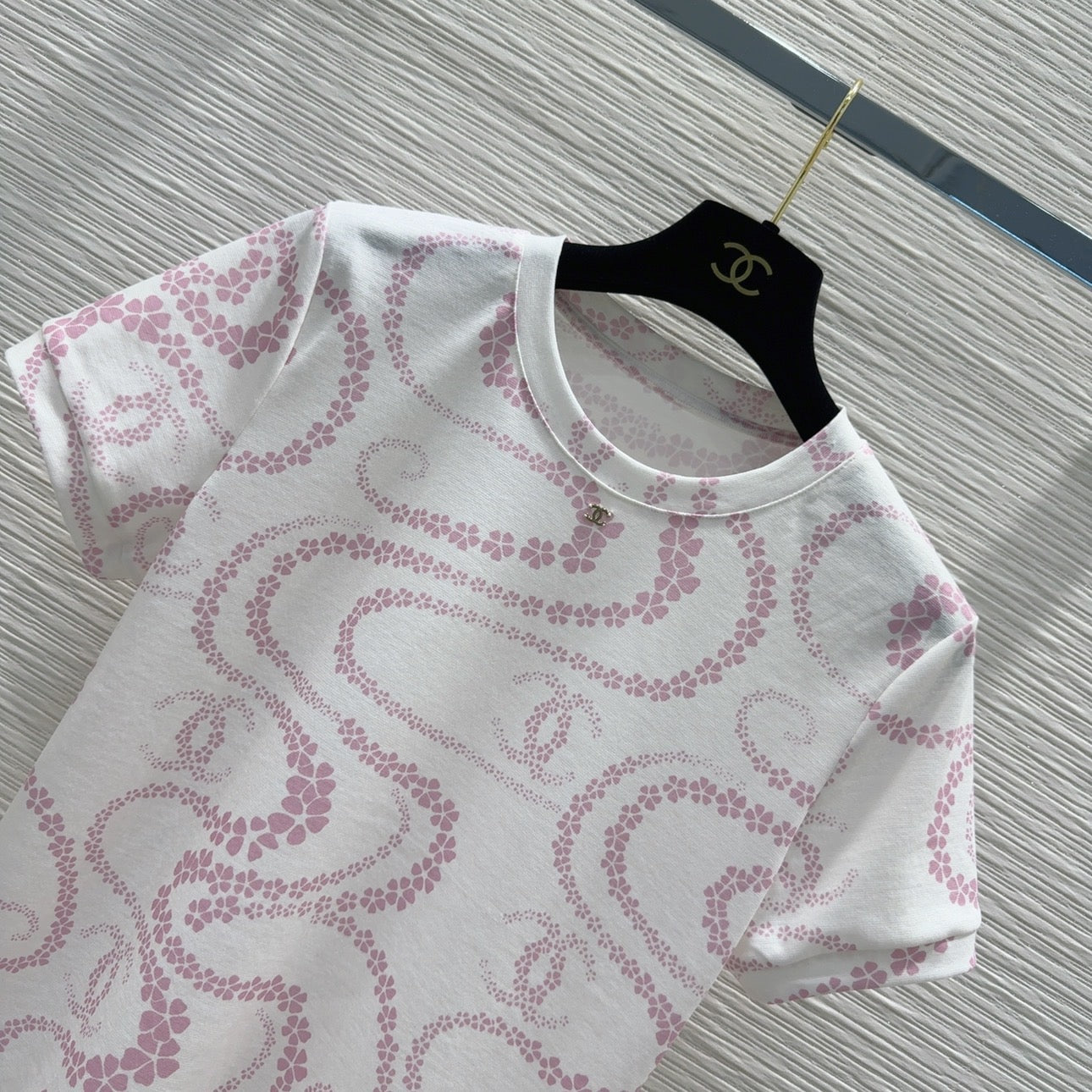 25 Flower Curve Pattern Short Sleeve
