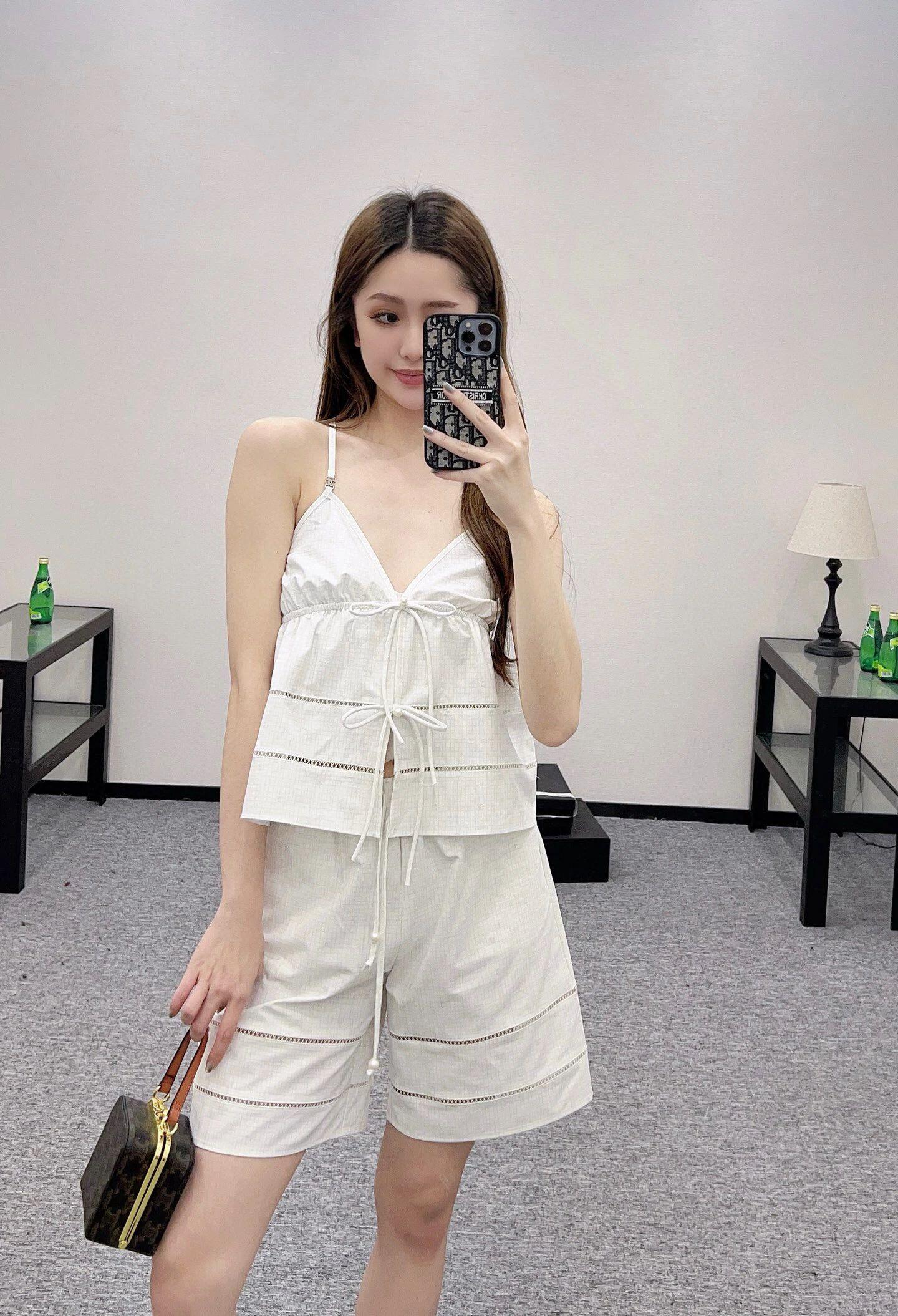 25 Deep V suspenders + shorts set