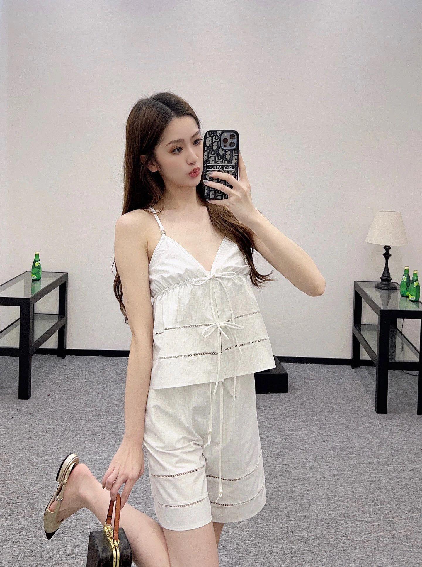 25 Deep V suspenders + shorts set