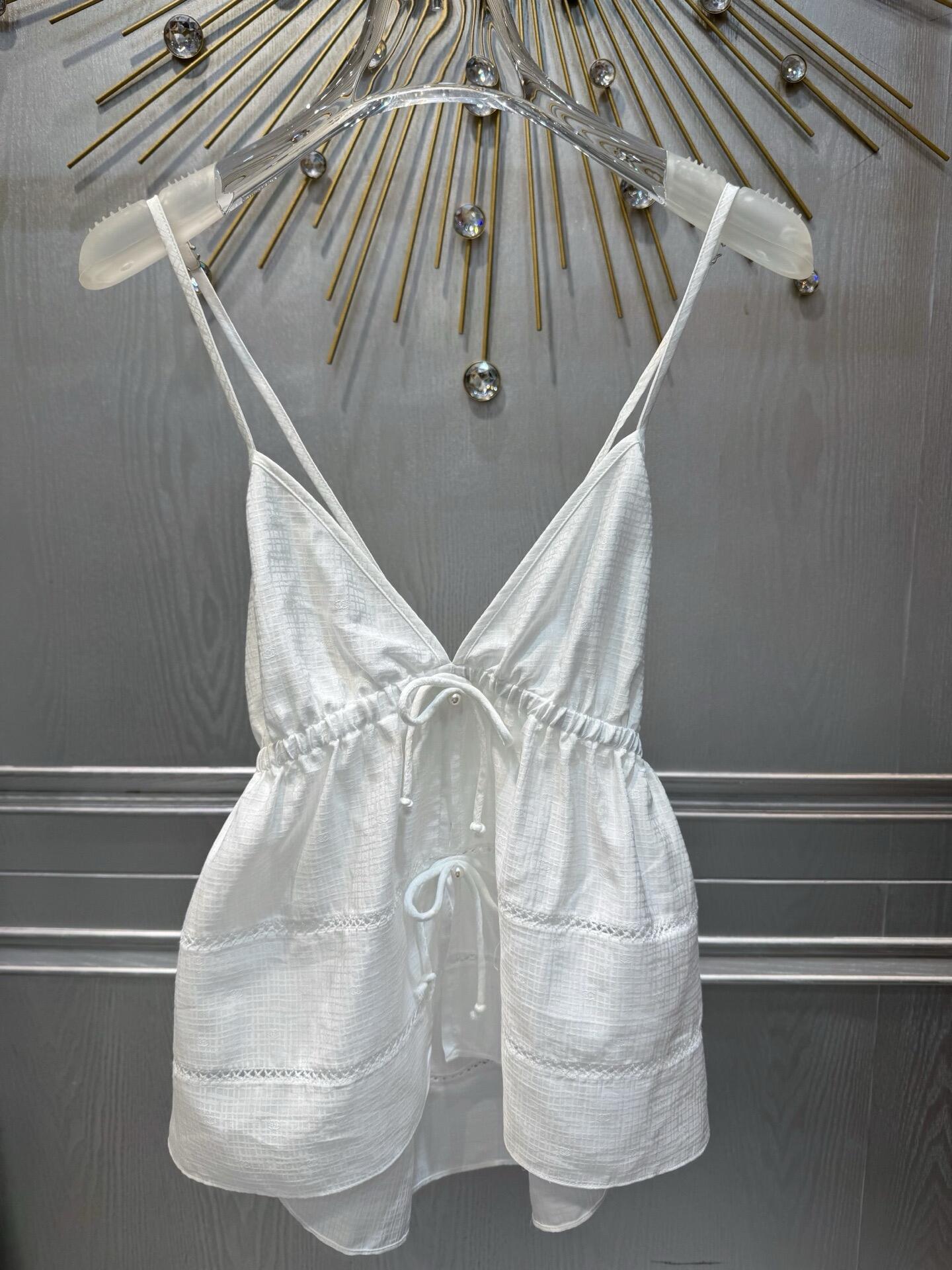 25 Deep V suspenders + shorts set