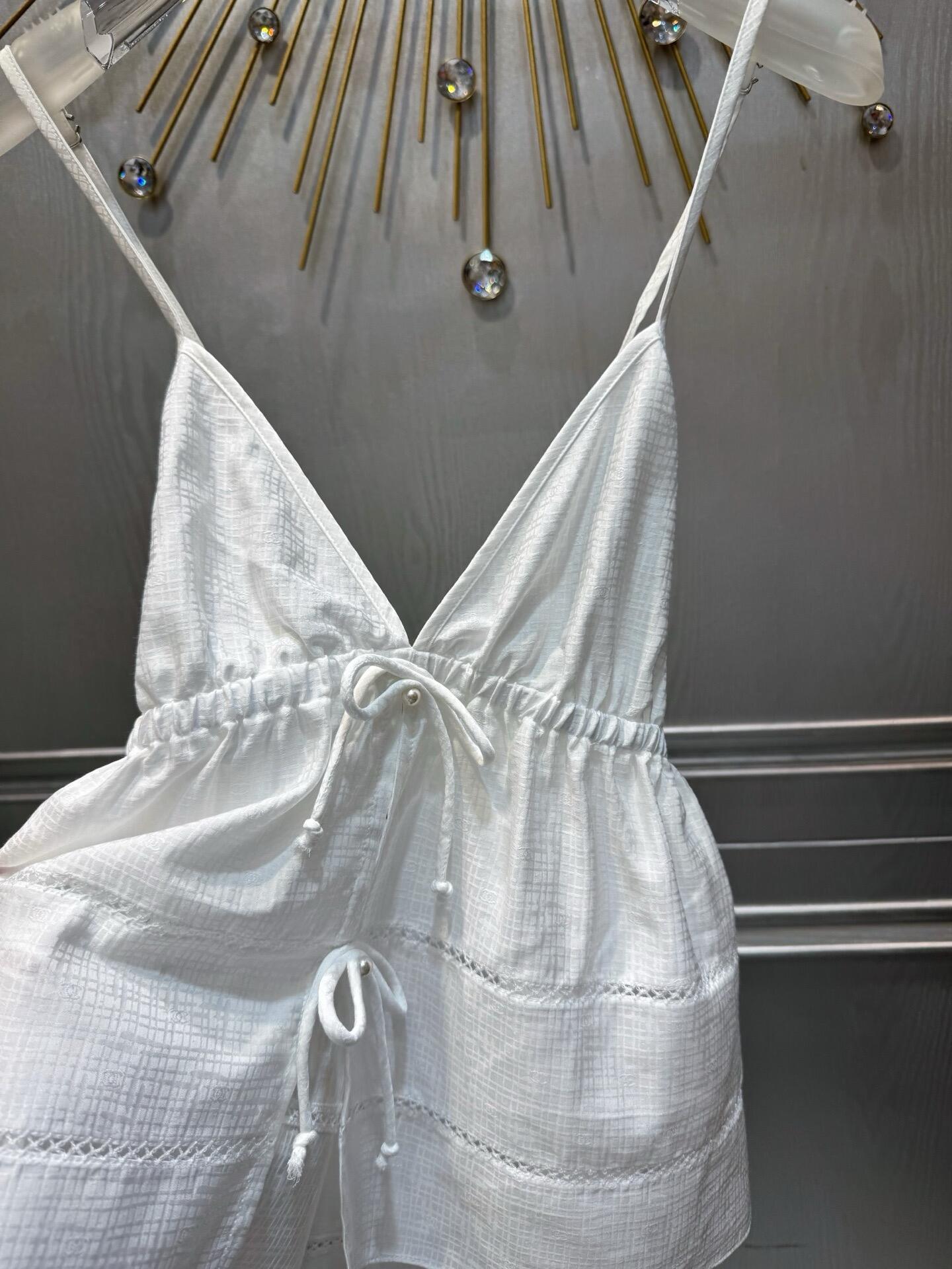 25 Deep V suspenders + shorts set