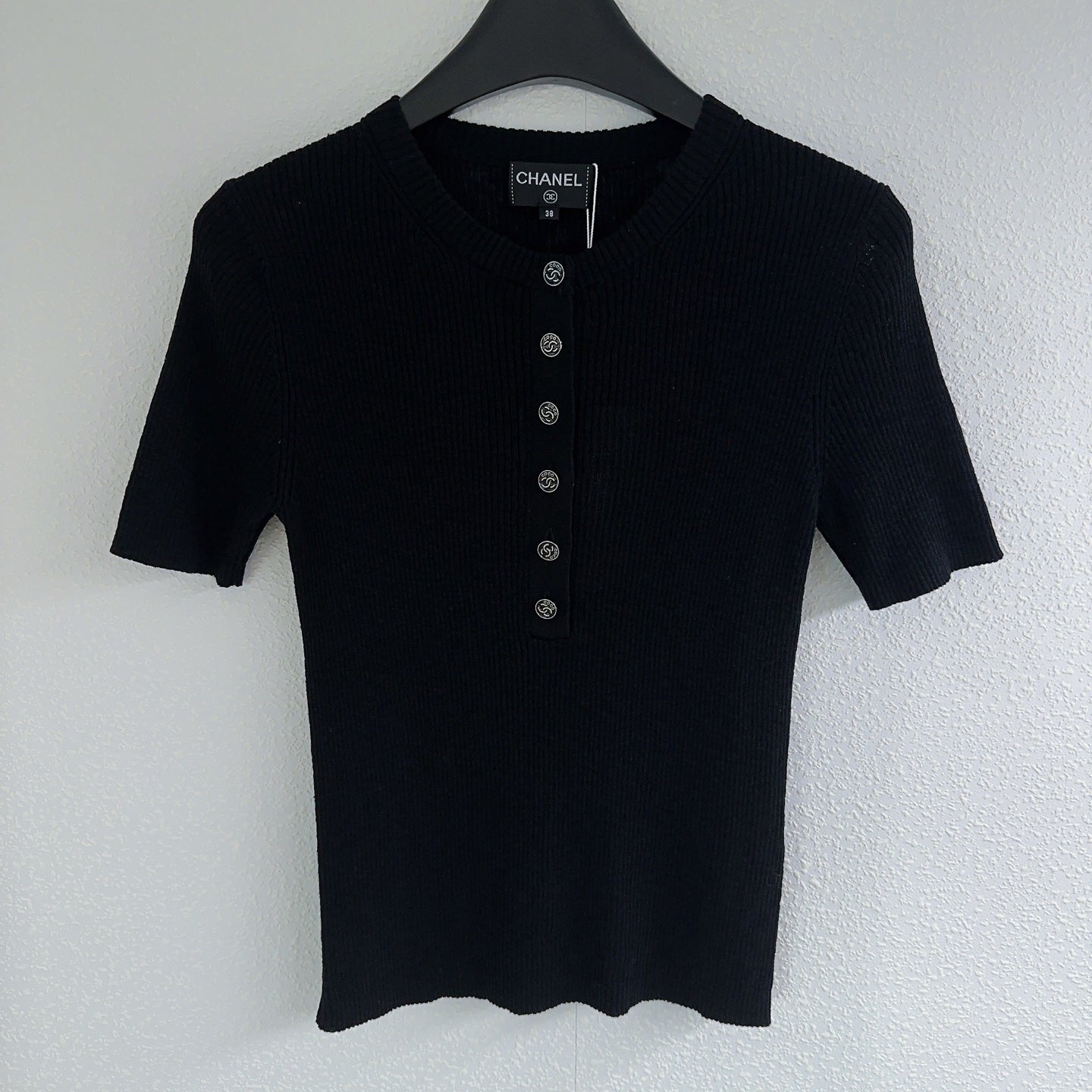 25 Crew neck logo button down short sleeve knit half cardigan