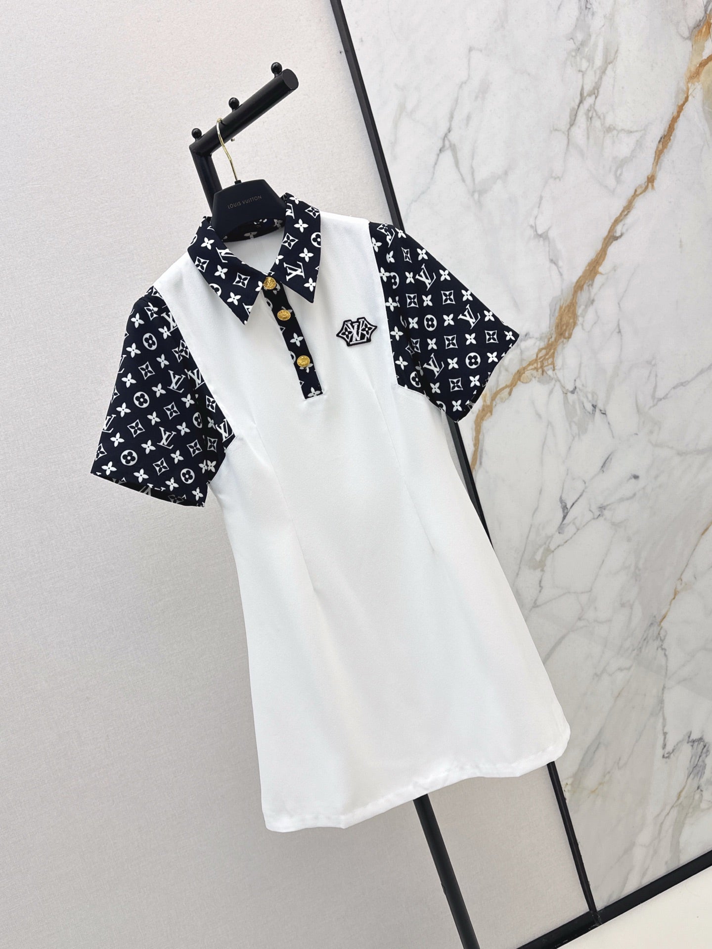25 New Polo Contrast Collar Dress