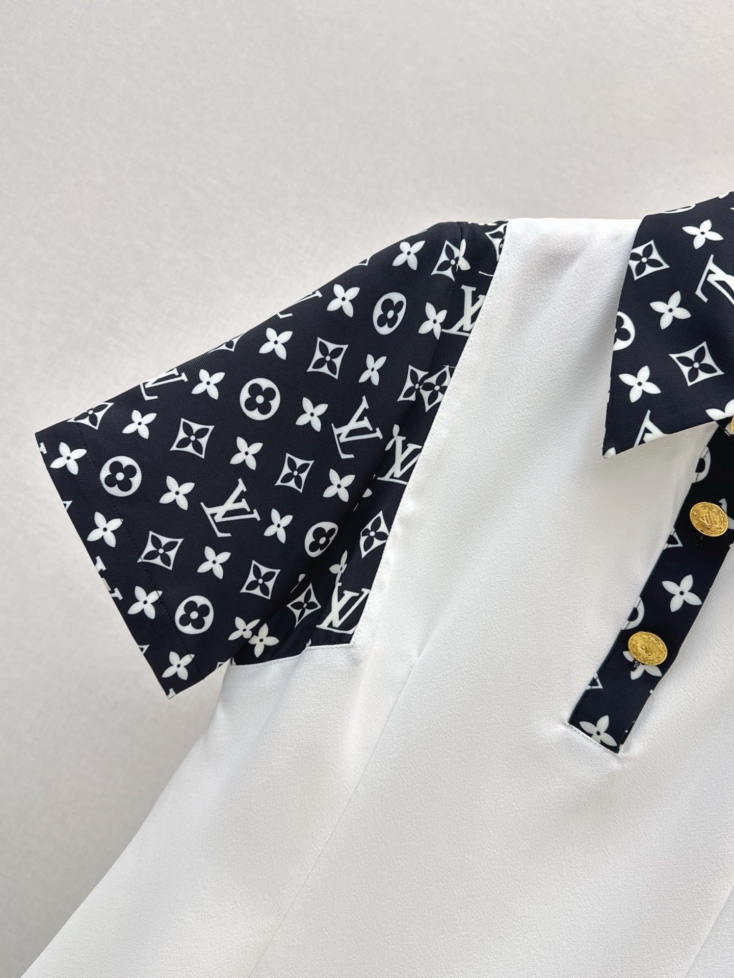 25 New Polo Contrast Collar Dress