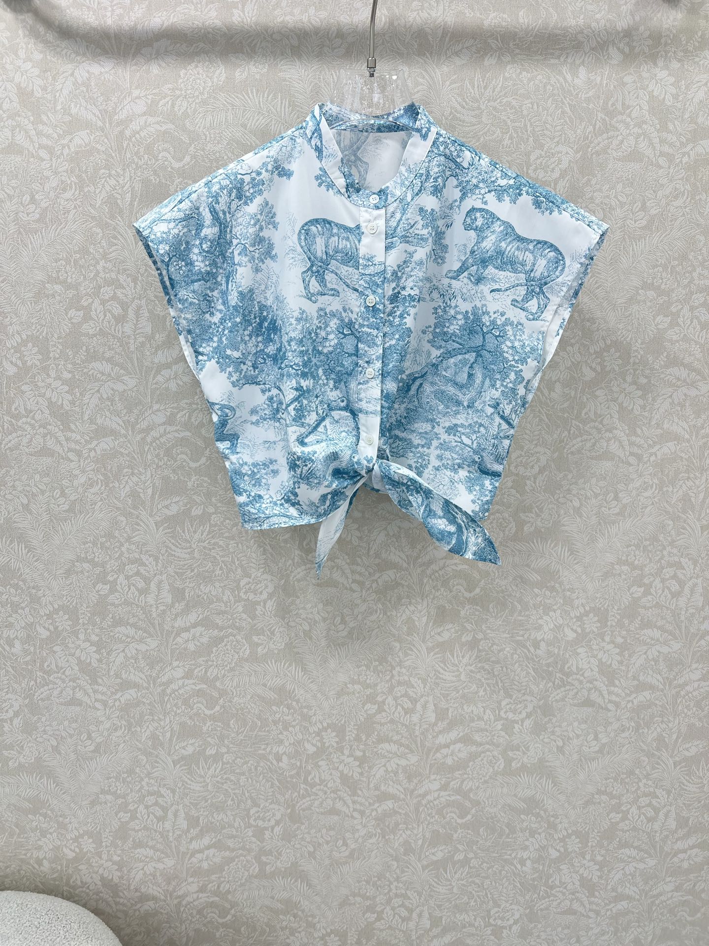 D 25 new jungle animal print Tie short shirt