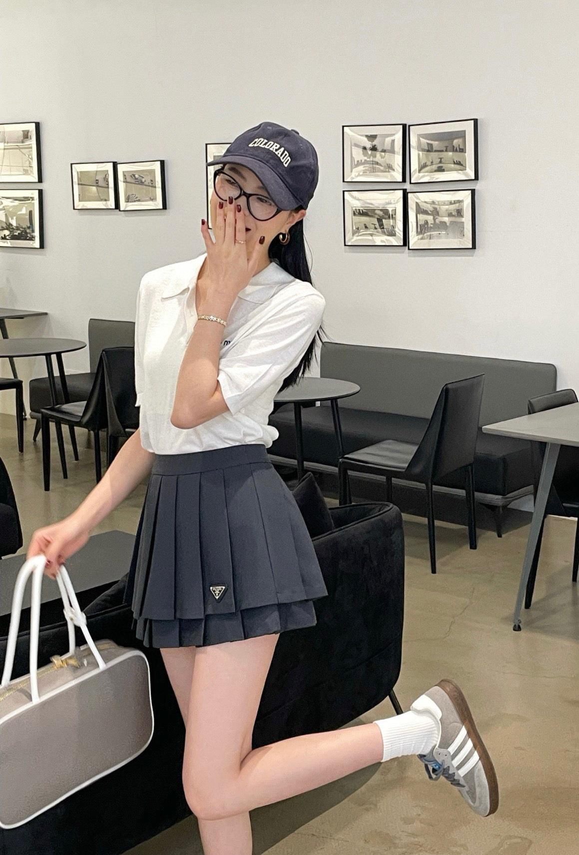 P 25 Pleated half skirt Short skirt
