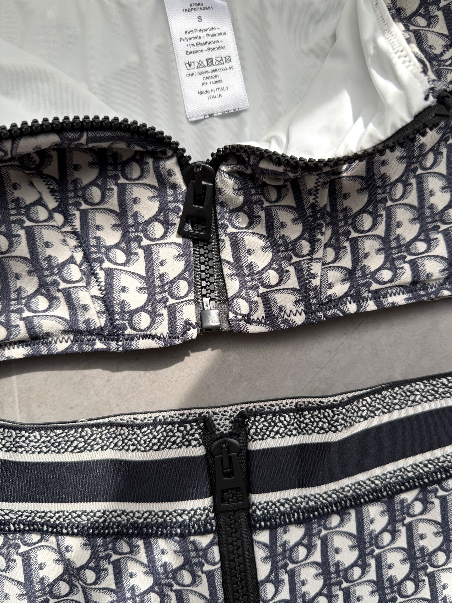 D 25 Athletic Zip Tank + Shorts + Hood Set