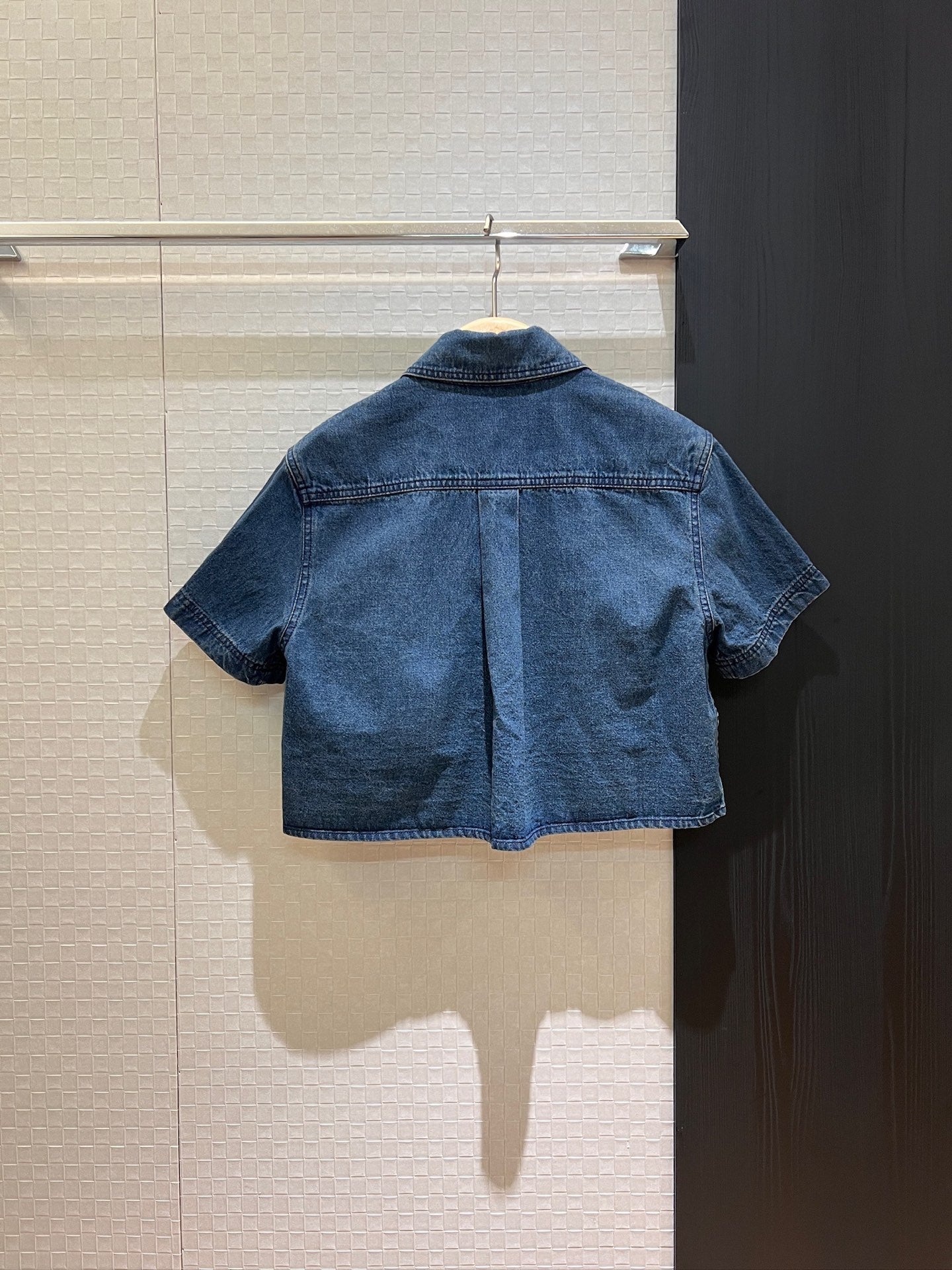 LO 25 Heavy duty embroidered wool logo short sleeve denim jacket