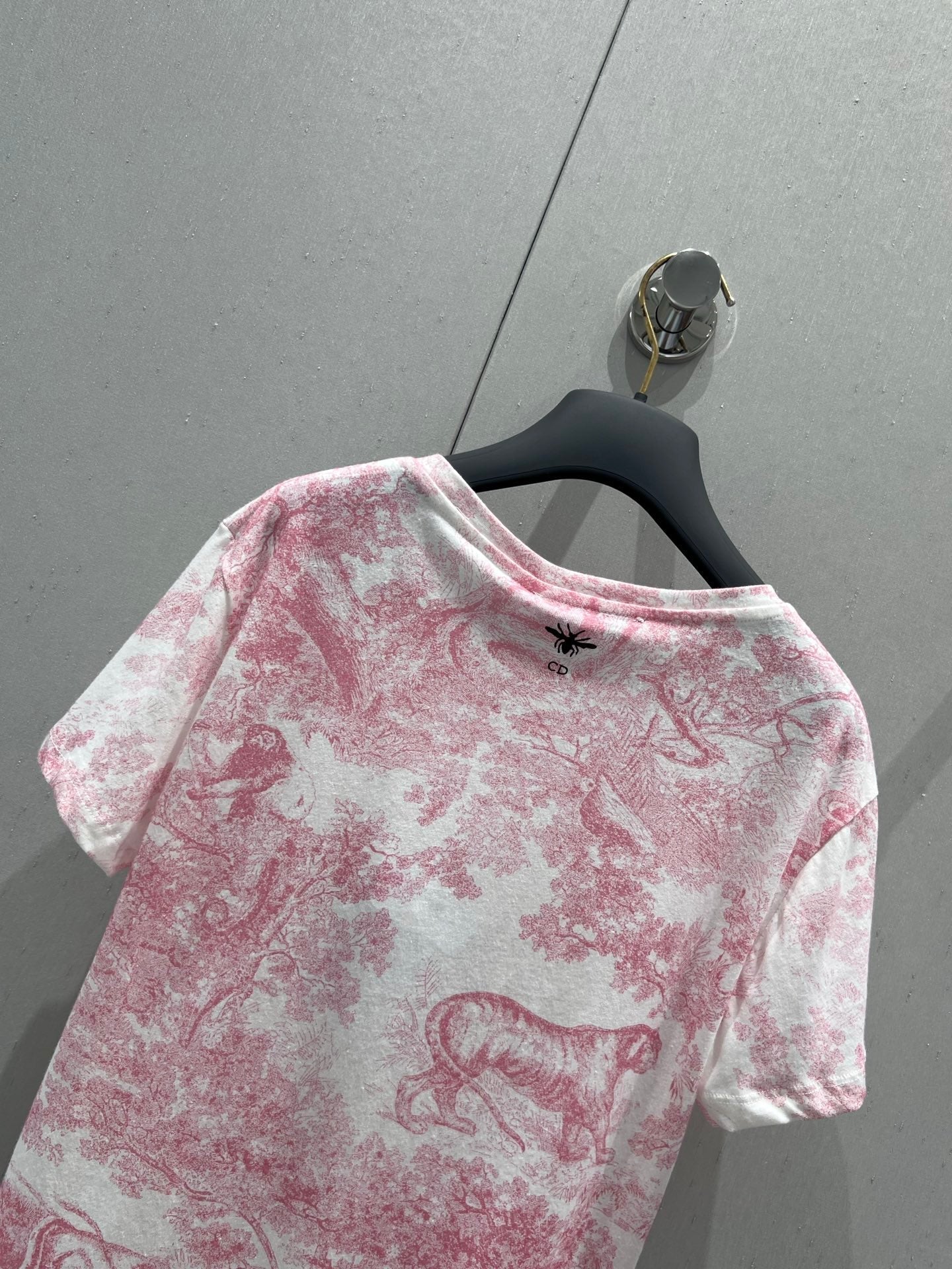 D 25 New Animal Jungle Print Round Neck Short Sleeve T-Shirt(pink green blue)