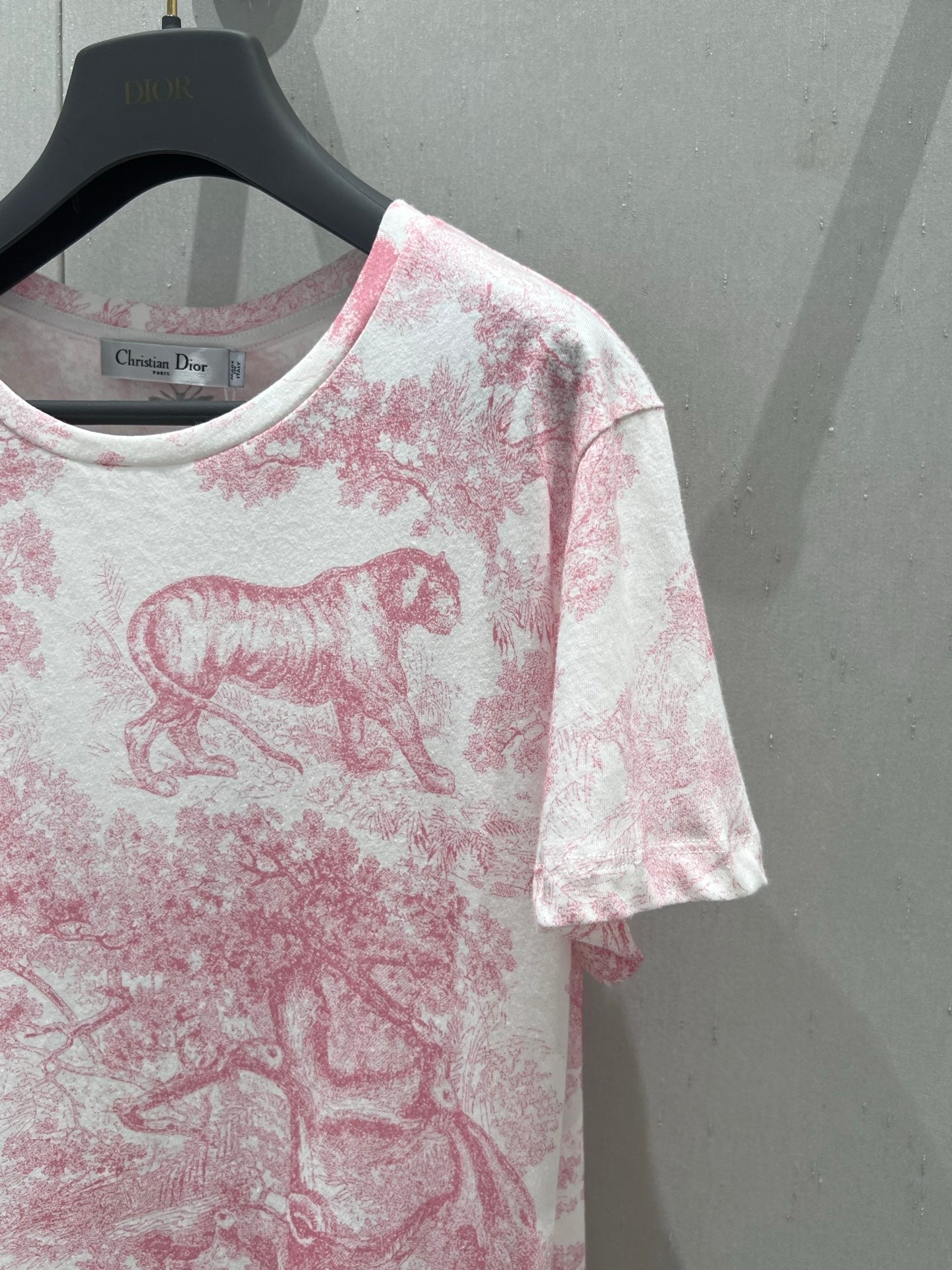 D 25 New Animal Jungle Print Round Neck Short Sleeve T-Shirt(pink green blue)