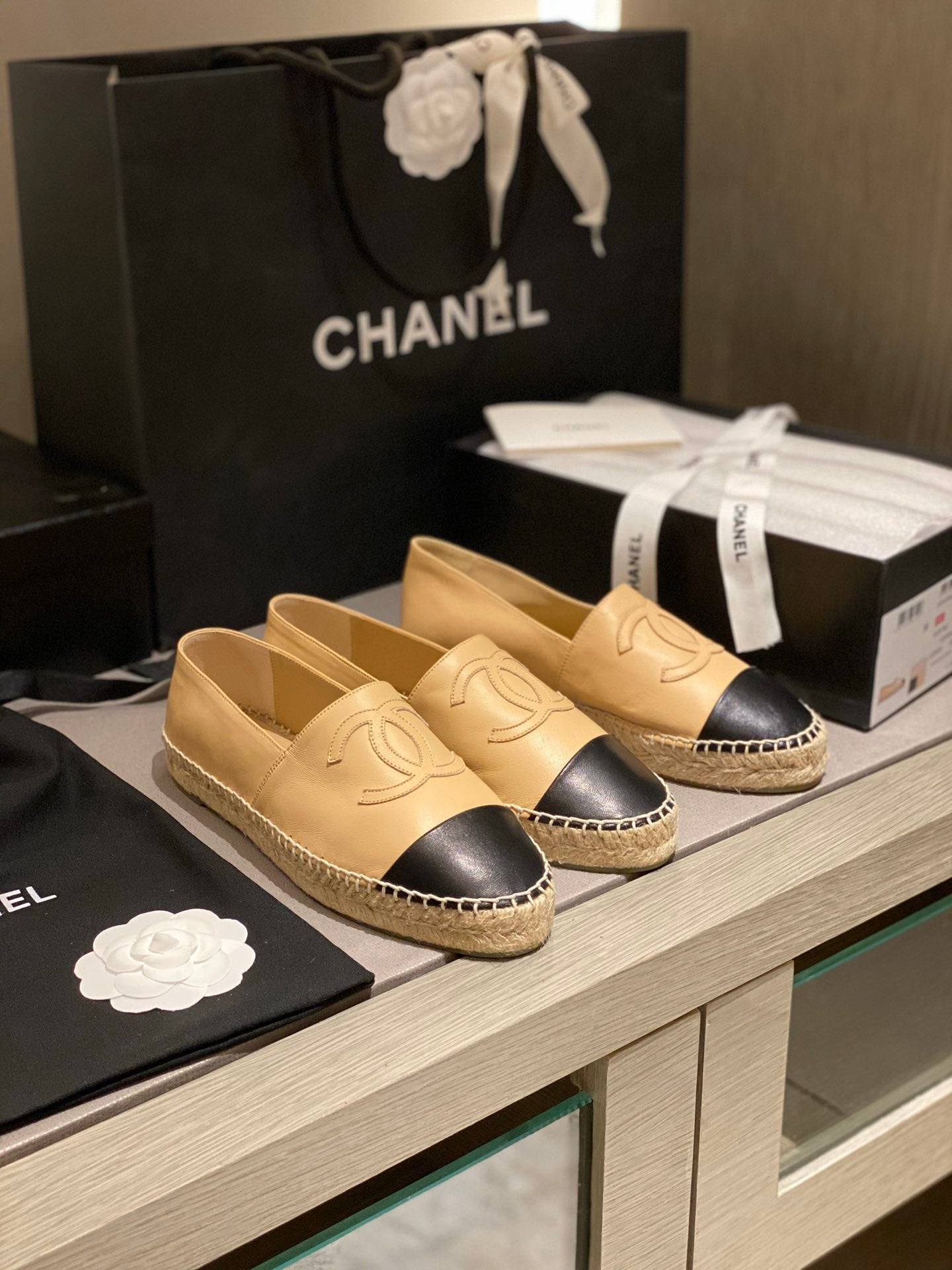espadrilles beige black calfskin