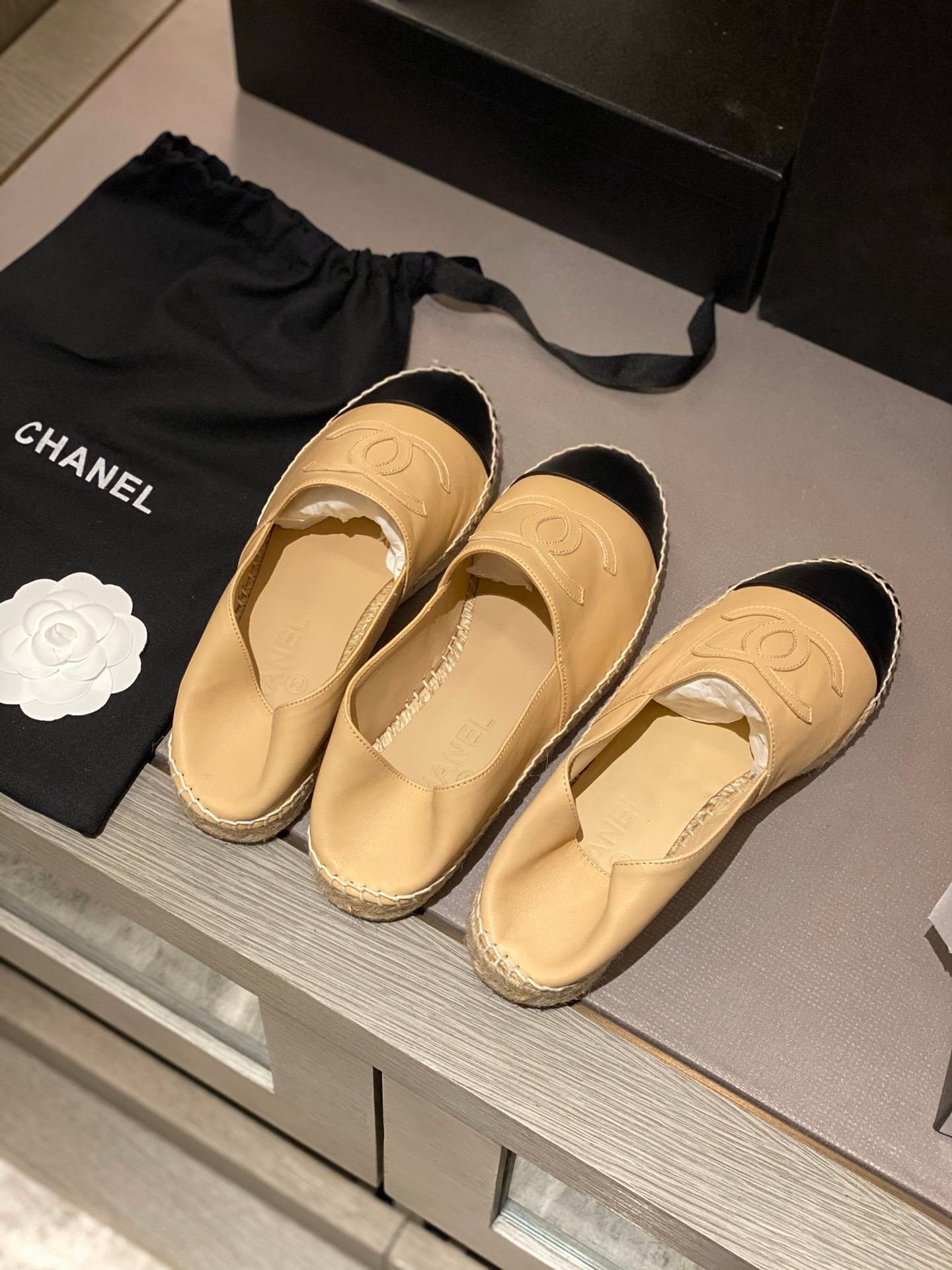 espadrilles beige black calfskin