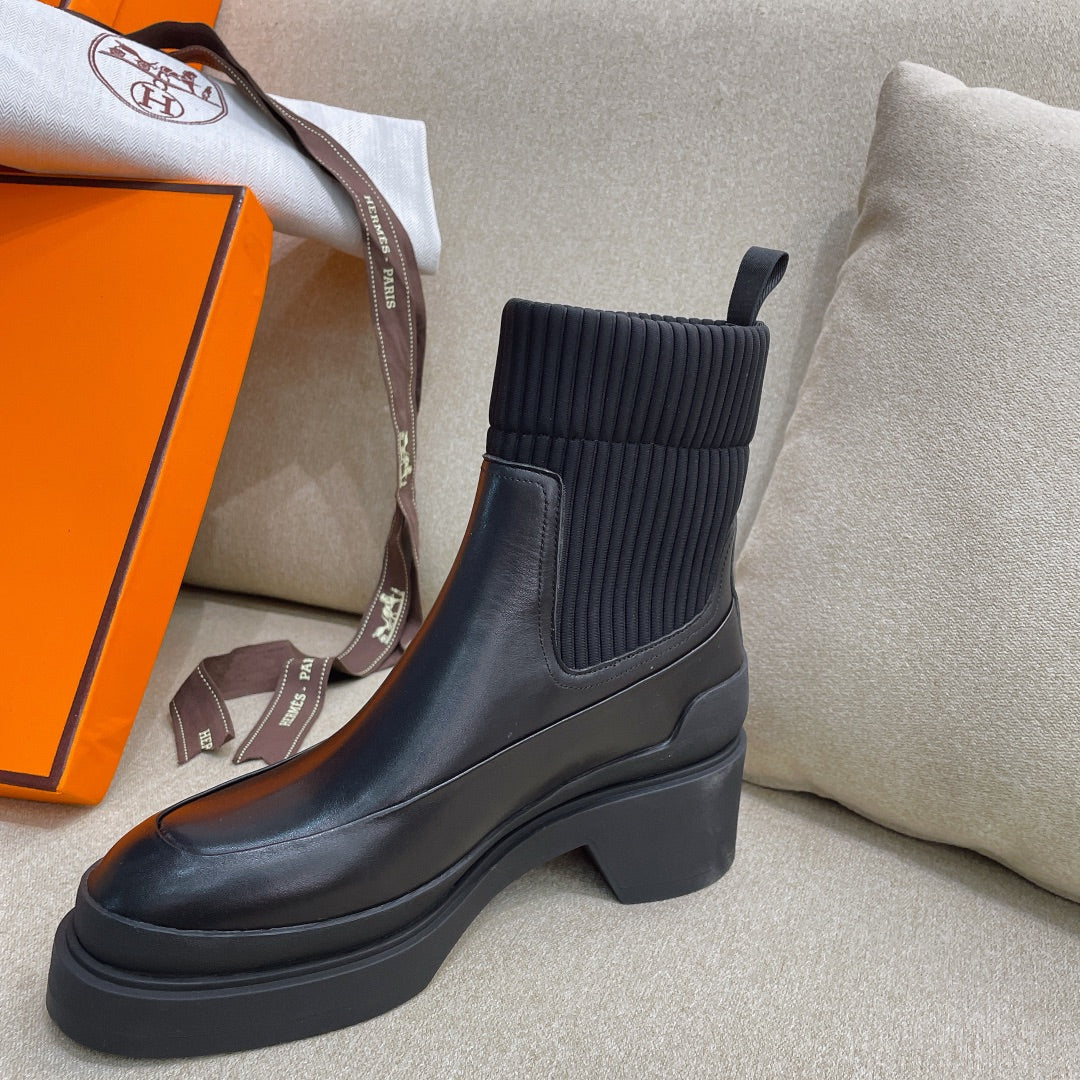 Chelsea Boot Black Cowhide 347998