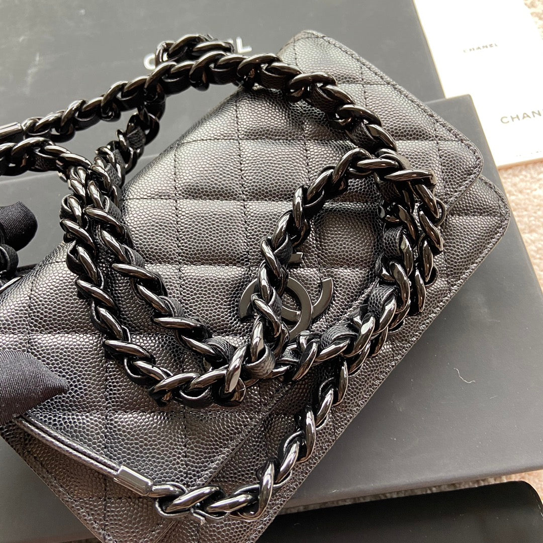 Classic Woc 20cm All Black Grained Calfskin