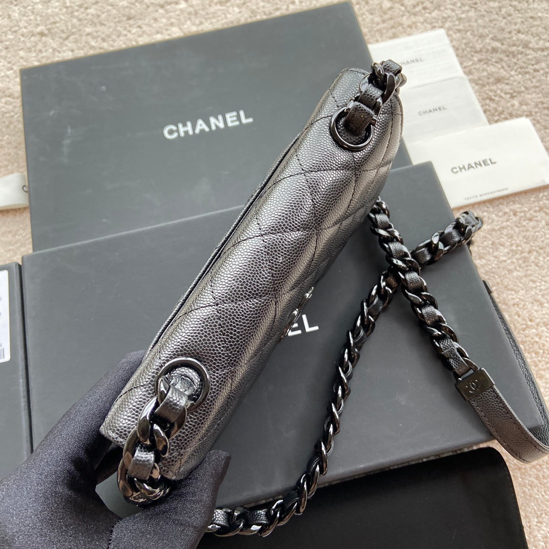 Classic Woc 20cm All Black Grained Calfskin