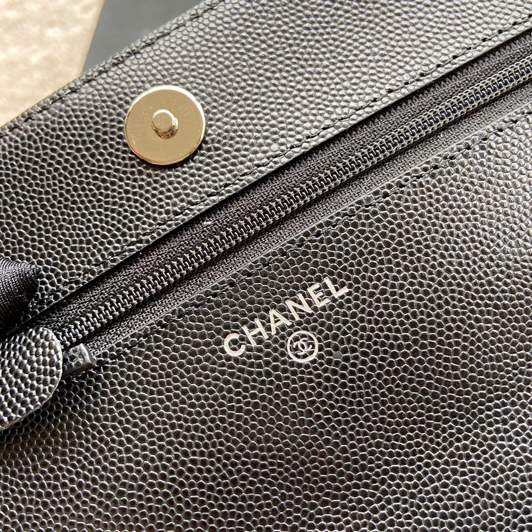 Classic Woc 20cm All Black Grained Calfskin