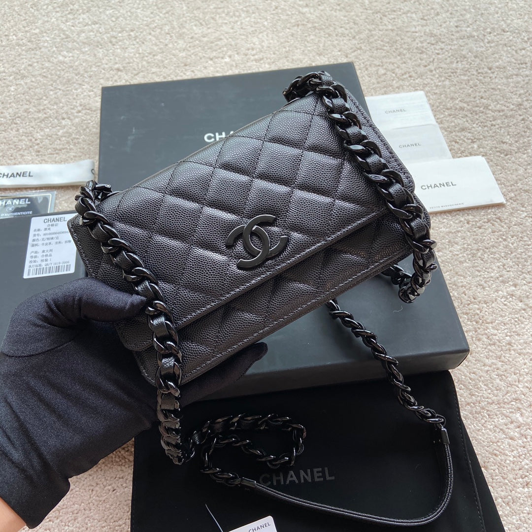 Classic Woc 20cm All Black Grained Calfskin