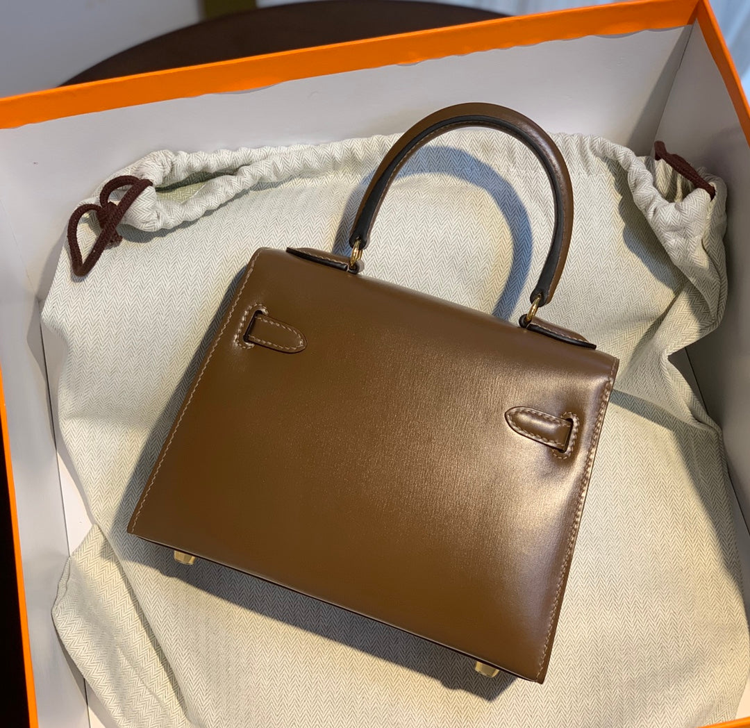 BAG IN CHOCOLATE BROWN SMOOTH CALFSKIN WITH GOLD HARDWARE (MADE - TO - ODER)