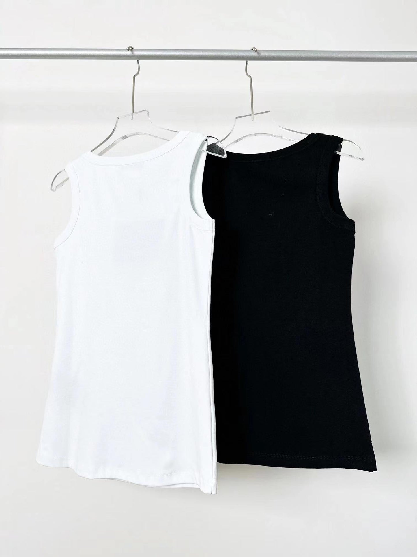 25 summer new long triangle logo vest