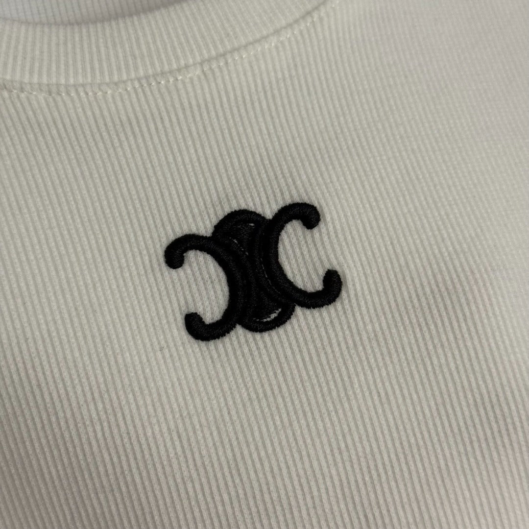 25 simple logo embroidered letter vest