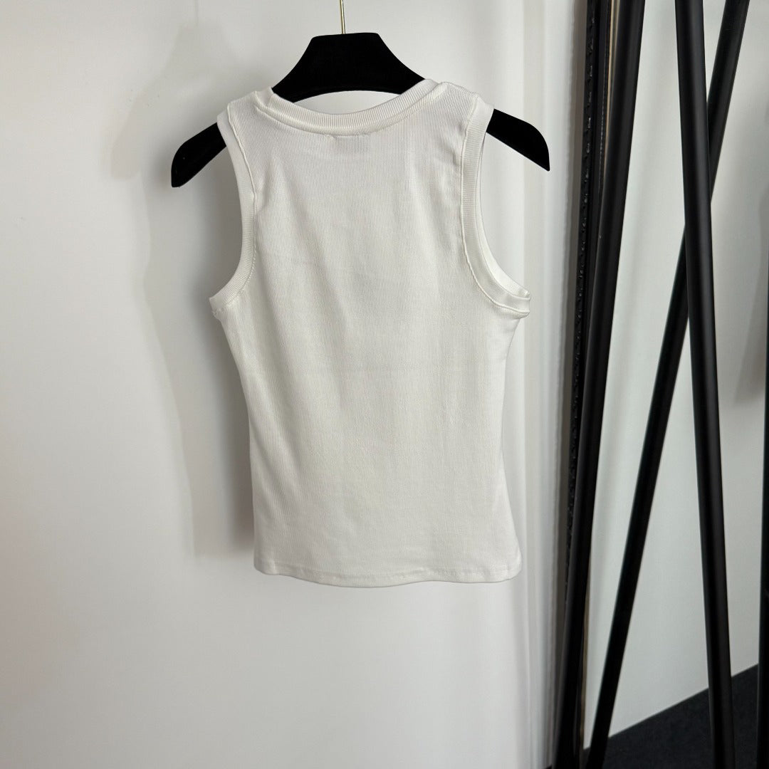 25 simple logo embroidered letter vest