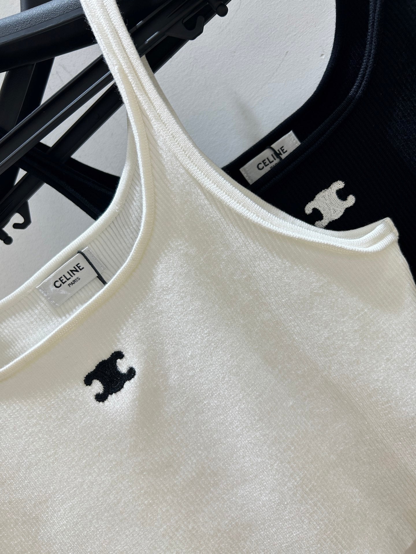 25 Embroidered Cropped Vest