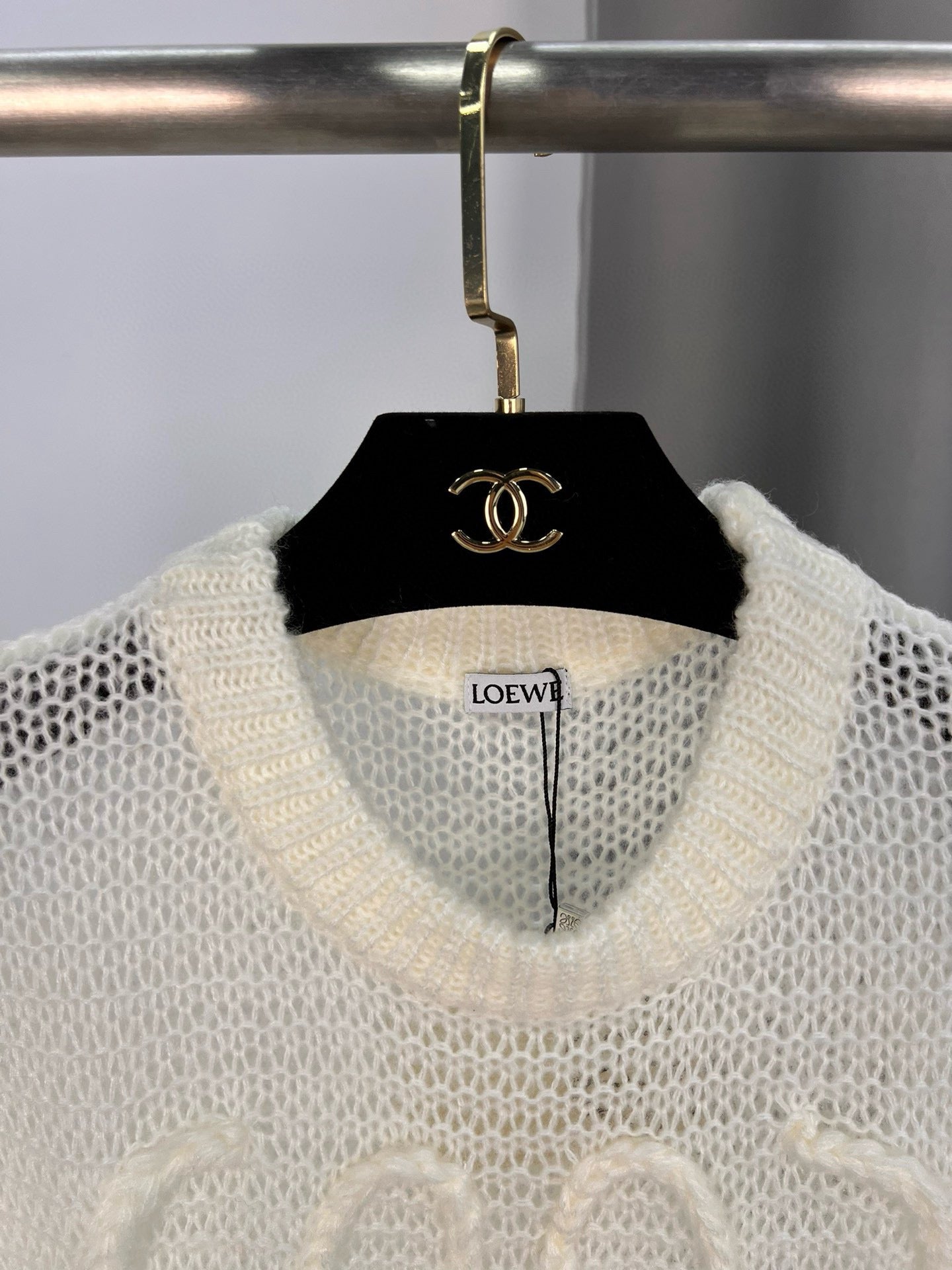25 Pure white wool vest