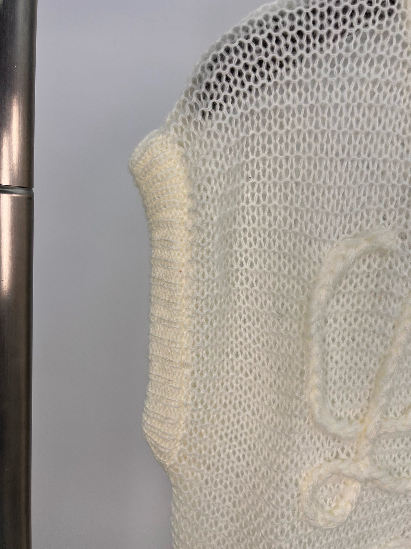 25 Pure white wool vest