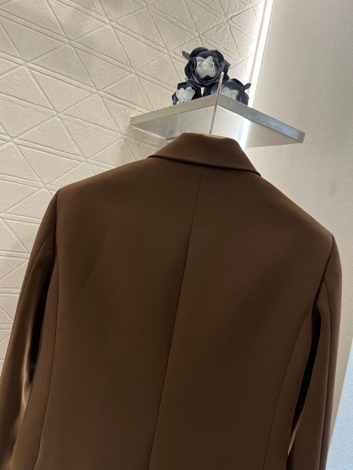 lapel brooch blazer
