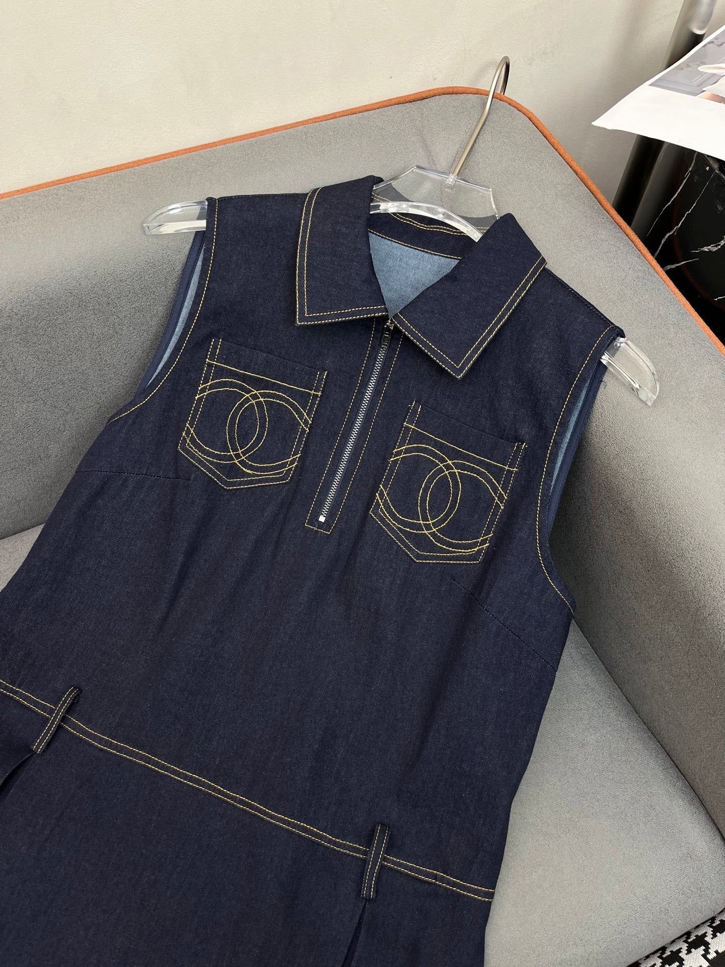 lapel sleeveless dress