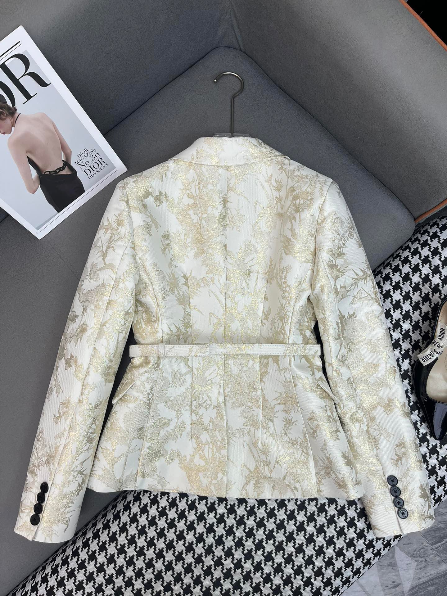 gold jacquard blazer