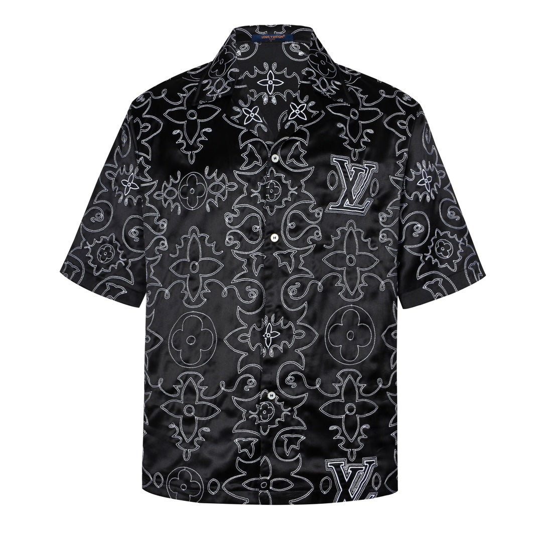 Arabesque boot thread embroidered short-sleeved shirt