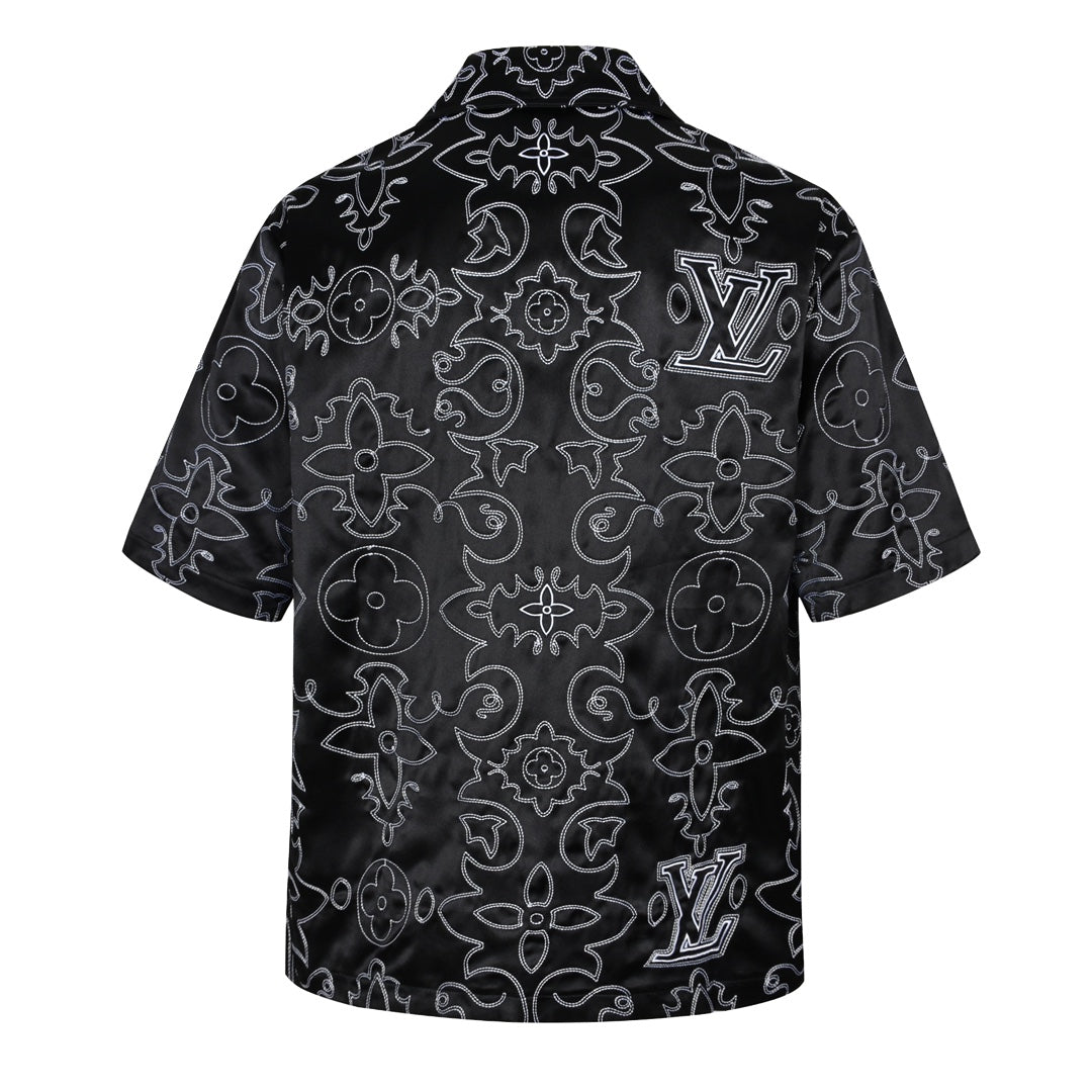 Arabesque boot thread embroidered short-sleeved shirt